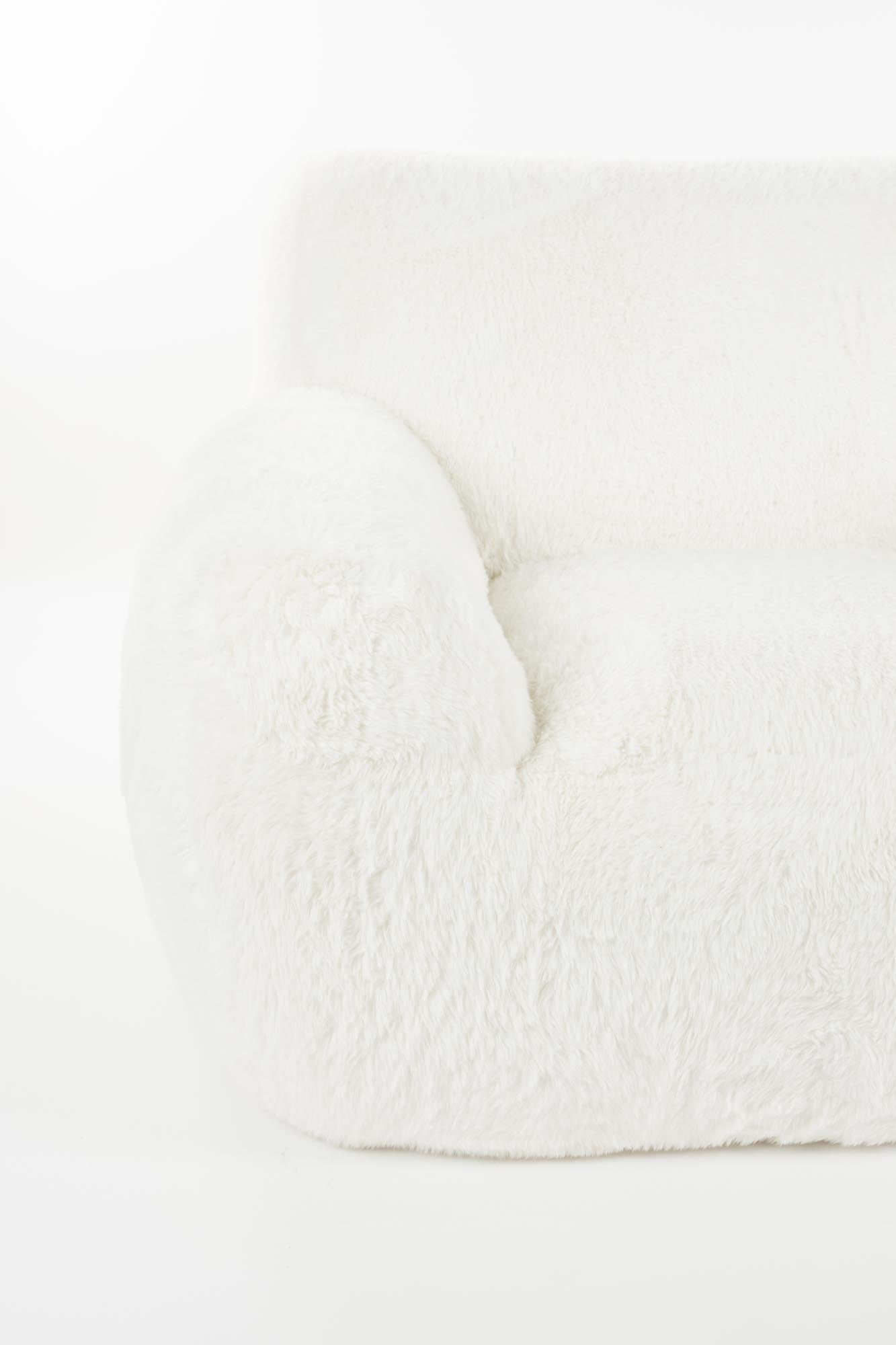 Lounge Stuhl Cuddle the Yeti in Offwhite präsentiert im Onlineshop von KAQTU Design AG. Sessel ist von Bold Monkey