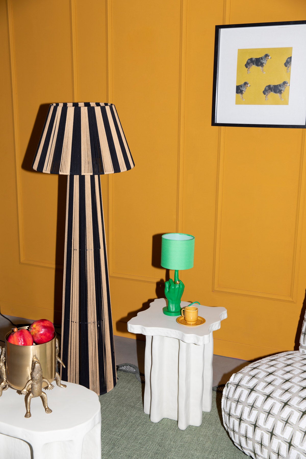 Stehleuchte Stripe it up in Schwarz präsentiert im Onlineshop von KAQTU Design AG. Stehleuchte ist von Bold Monkey