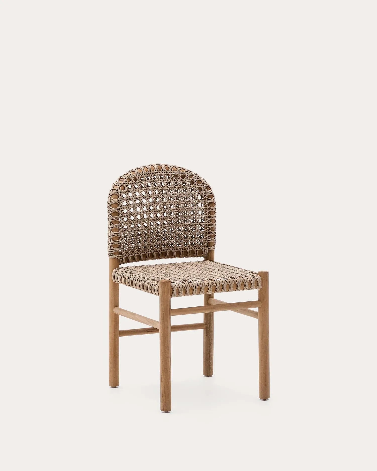 Der Tavira Outdoor-Stuhl aus massivem Teakholz von Kave Home bietet stilvollen Komfort für Ihren Außenbereich.