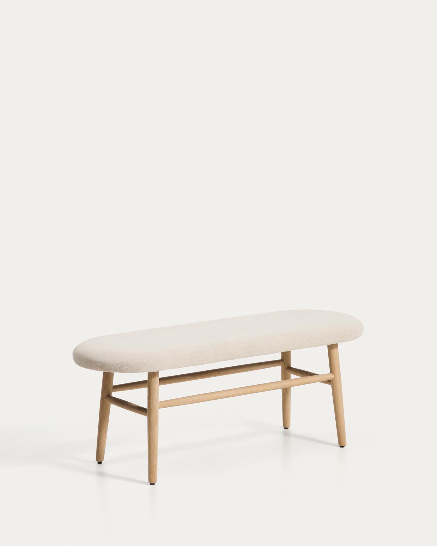 Bank Helda in beiger Chenille und massivem Eichenholz, FSC Mix Credit, 122 cm  in Beige präsentiert im Onlineshop von KAQTU Design AG. Sitzbank ist von Kave Home