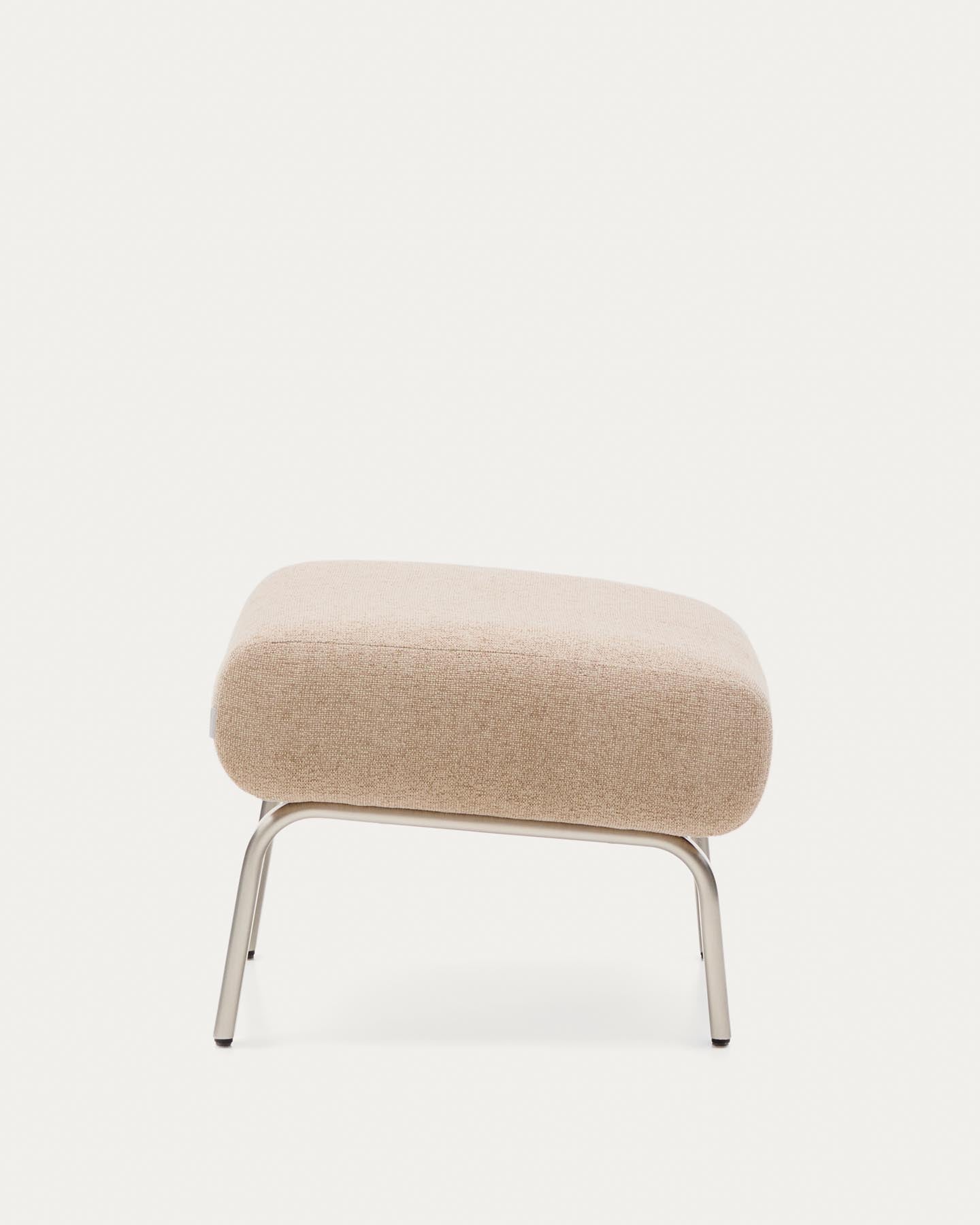 Fußablage Amsen in Hellbraun mit Beinen aus em gebürsteten Edelstahl 68 x 55 cm in Hellbraun präsentiert im Onlineshop von KAQTU Design AG. Pouf ist von Kave Home