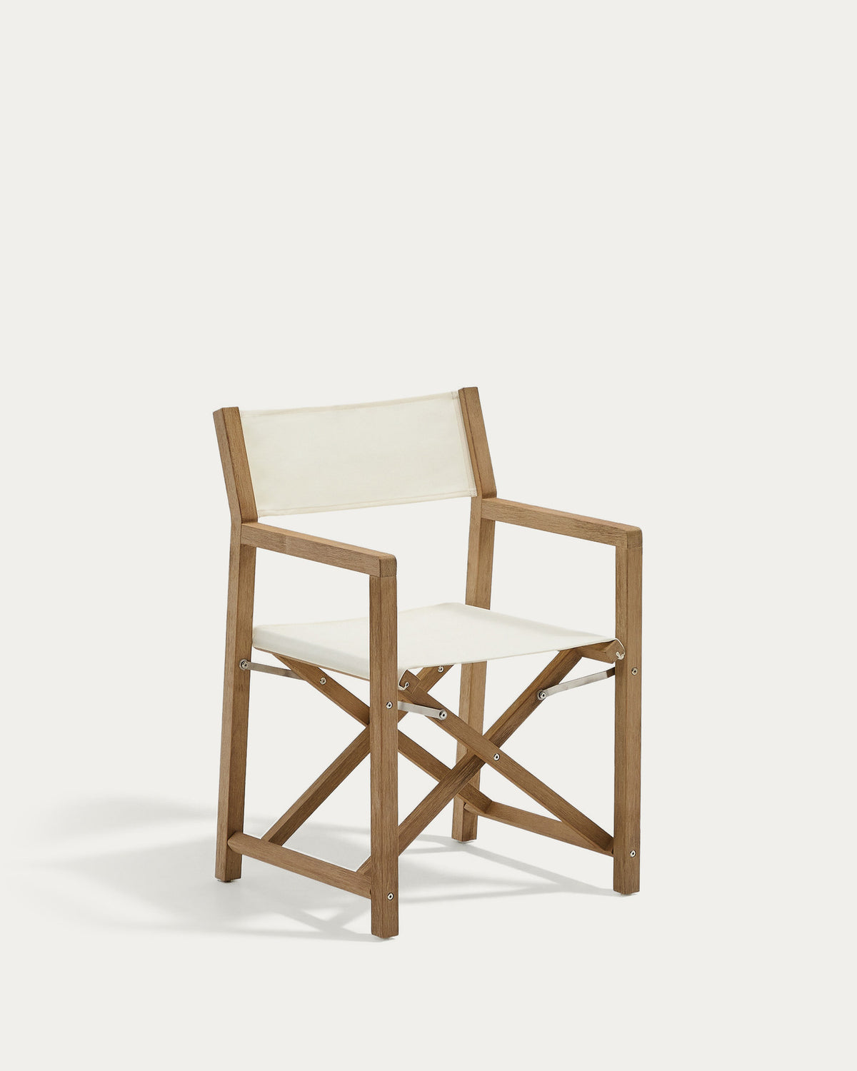 Outdoor-Klappstuhl Vilara in Weiss aus massivem Akazienholz FSC 100% in Weiss, Braun präsentiert im Onlineshop von KAQTU Design AG. Gartenstuhl mit Armlehnen ist von Kave Home
