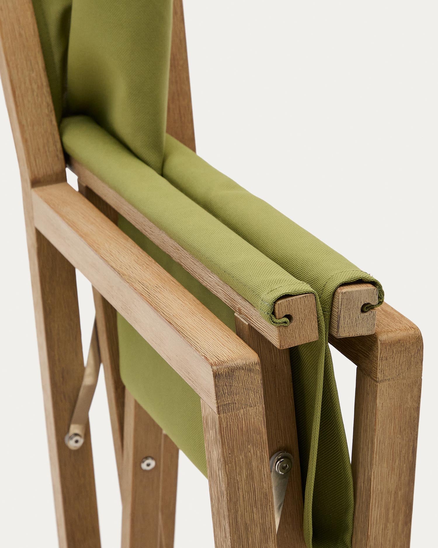 Outdoor-Klappstuhl Vilara in Grün aus massivem Akazienholz FSC 100% in Grün präsentiert im Onlineshop von KAQTU Design AG. Gartenstuhl ist von Kave Home