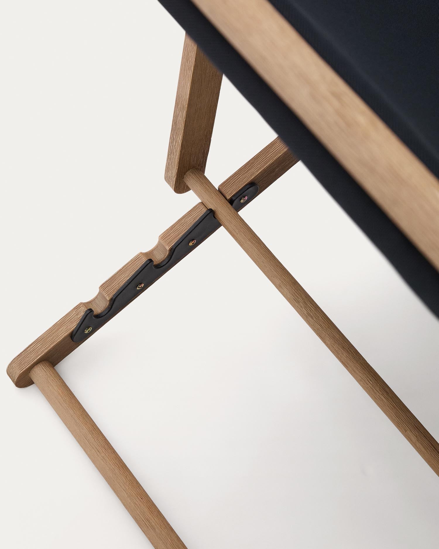 Klappbarer Outdoor-Liegestuhl Vilara in Schwarz aus massivem Akazienholz FSC 100% in Schwarz präsentiert im Onlineshop von KAQTU Design AG. Liegestuhl ist von Kave Home