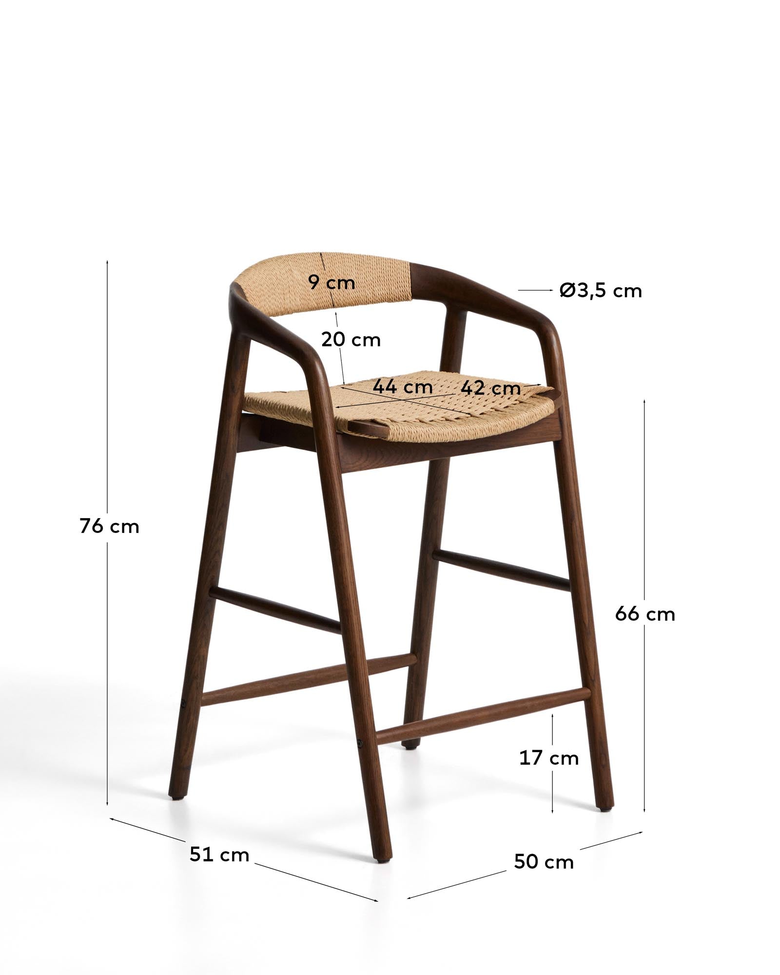 Moderner Hocker Derile aus massivem Eichenholz mit edlem Nussbaum-Finish und beigem Papierseil, perfekt für gemütliche Bar- und Esszimmer.