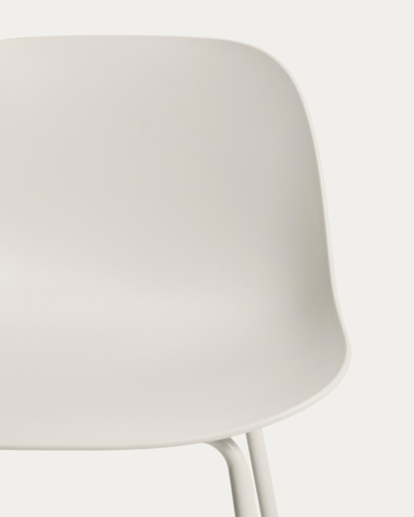 Beiger Hocker Altea mit Stahlbeinen mit beigem Finish, 65 cm in Beige präsentiert im Onlineshop von KAQTU Design AG. Barhocker ist von Kave Home