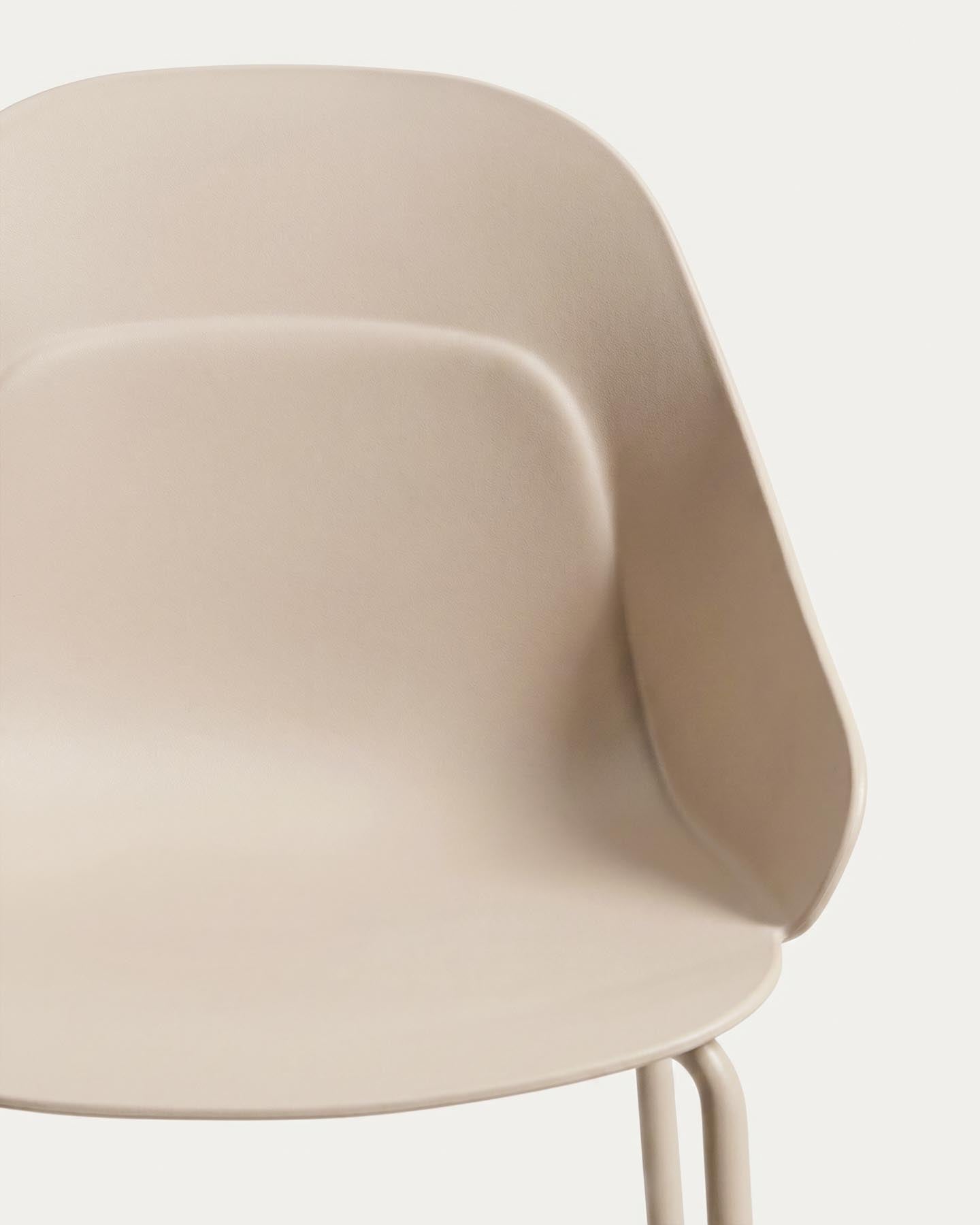 Hocker Sanile mit Stahlbeinen mit beigem Finish, 74 cm in Beige präsentiert im Onlineshop von KAQTU Design AG. Barhocker ist von Kave Home
