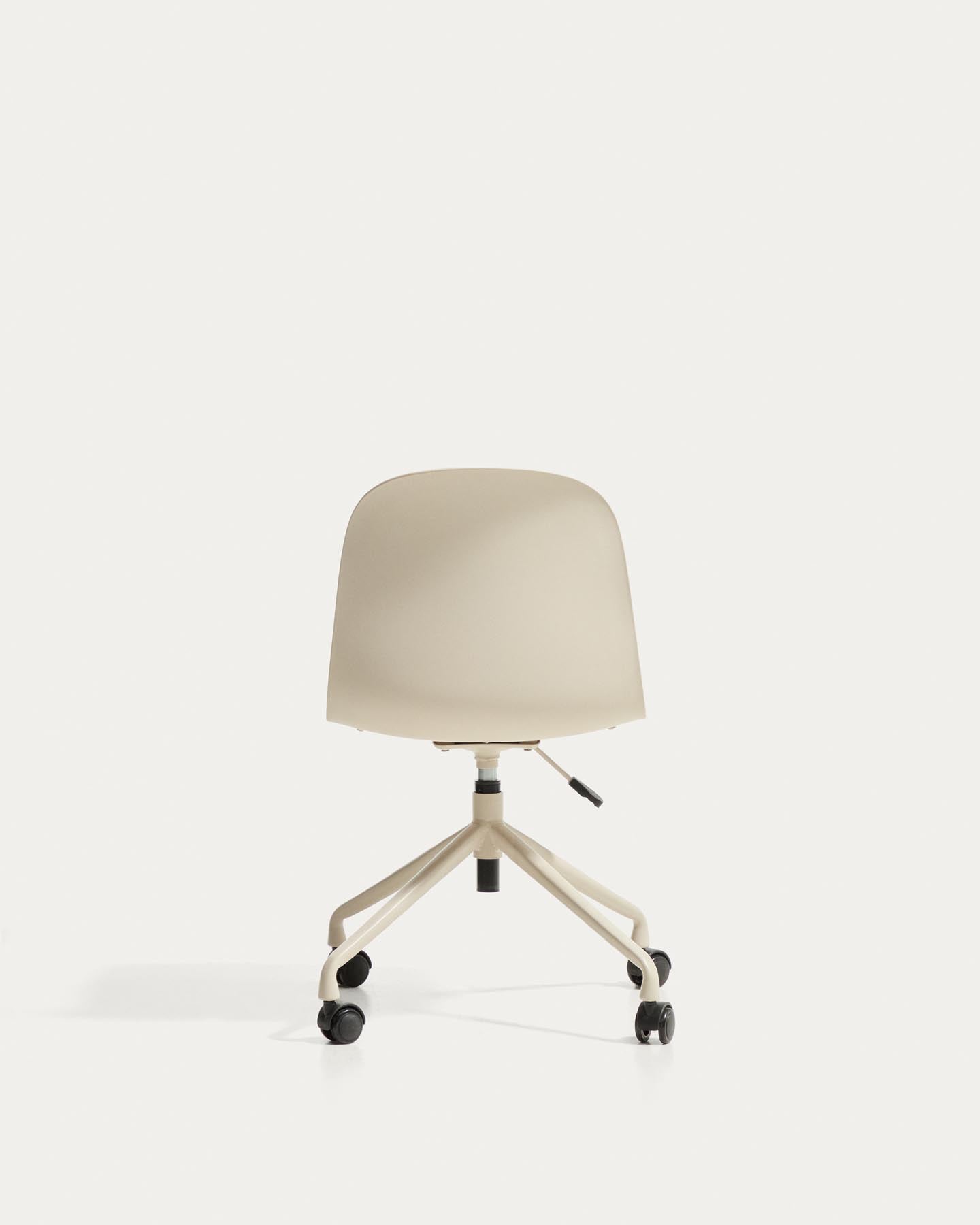 Schreibtischstuhl Debari mit Chenille-Kissen und Stahlbeinen mit beigem Finish  in Beige präsentiert im Onlineshop von KAQTU Design AG. Bürostuhl ist von Kave Home