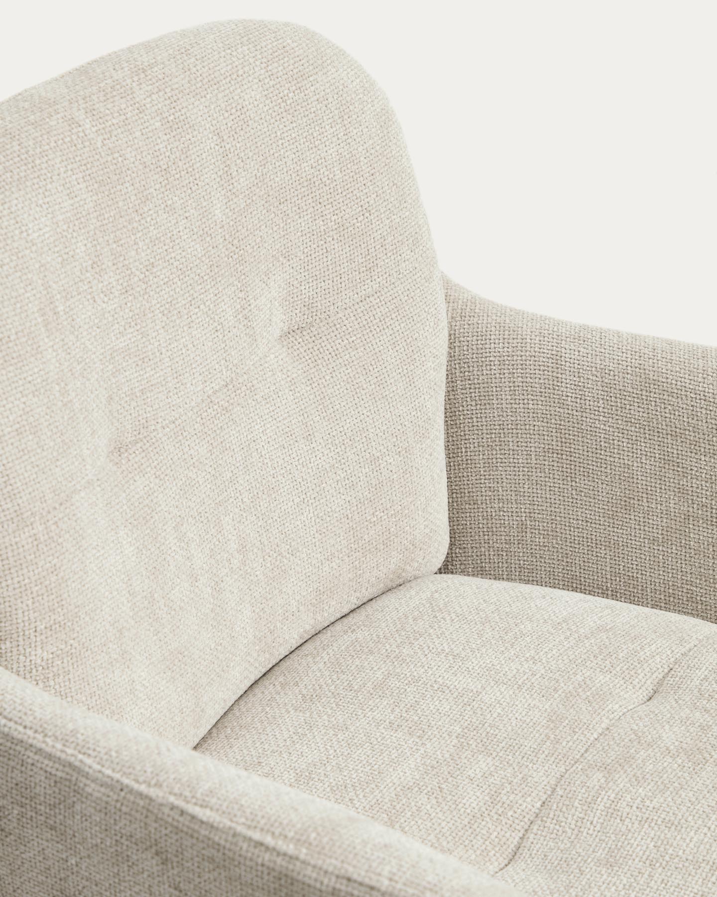 Drehhocker Lexa mit beiger Chenille und Stahlbeinen mit beigem Finish in Beige präsentiert im Onlineshop von KAQTU Design AG. Barhocker ist von Kave Home