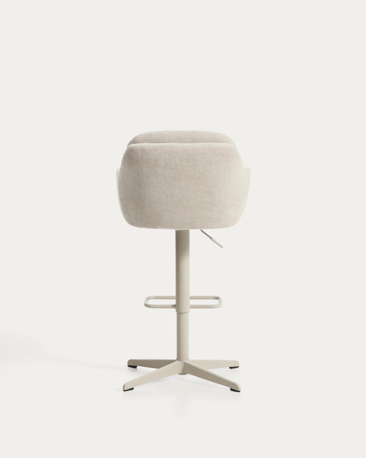 Drehhocker Lexa mit beiger Chenille und Stahlbeinen mit beigem Finish in Beige präsentiert im Onlineshop von KAQTU Design AG. Barhocker ist von Kave Home
