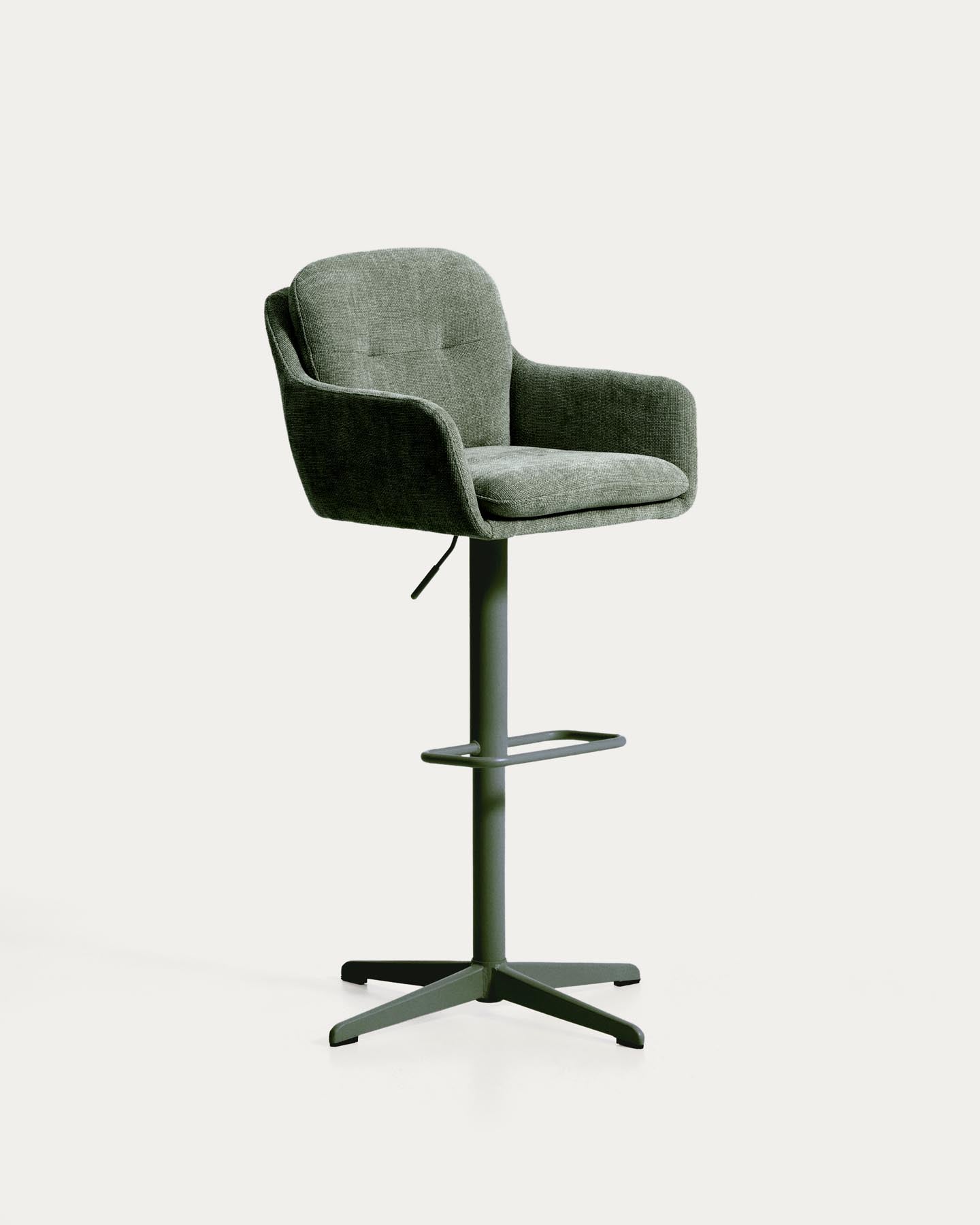Drehhocker Lexa mit grüner Chenille und Stahlbeinen mit grünem Finish in Grün präsentiert im Onlineshop von KAQTU Design AG. Barhocker ist von Kave Home