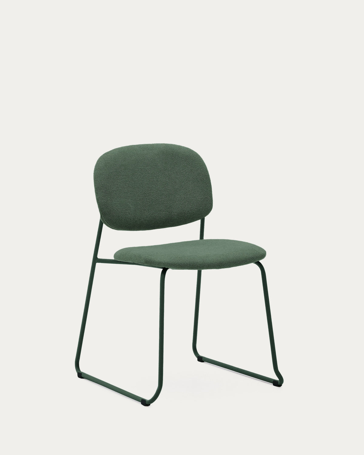 Stapelbarer Stuhl Meli mit grüner Chenille und Beinen aus grünem Metall, FSC Mix Credit in Grün präsentiert im Onlineshop von KAQTU Design AG. Stuhl ist von Kave Home