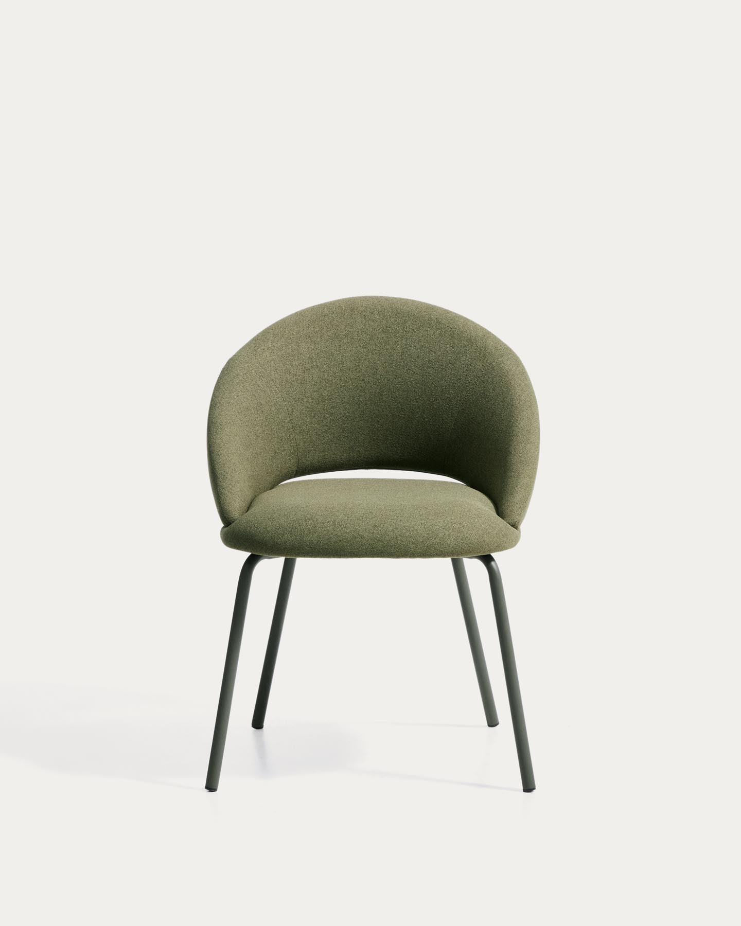 Stuhl Bonali mit grüner Chenille und grünen Metallbeinen, FSC Mix Credit in Grün präsentiert im Onlineshop von KAQTU Design AG. Stuhl ist von Kave Home