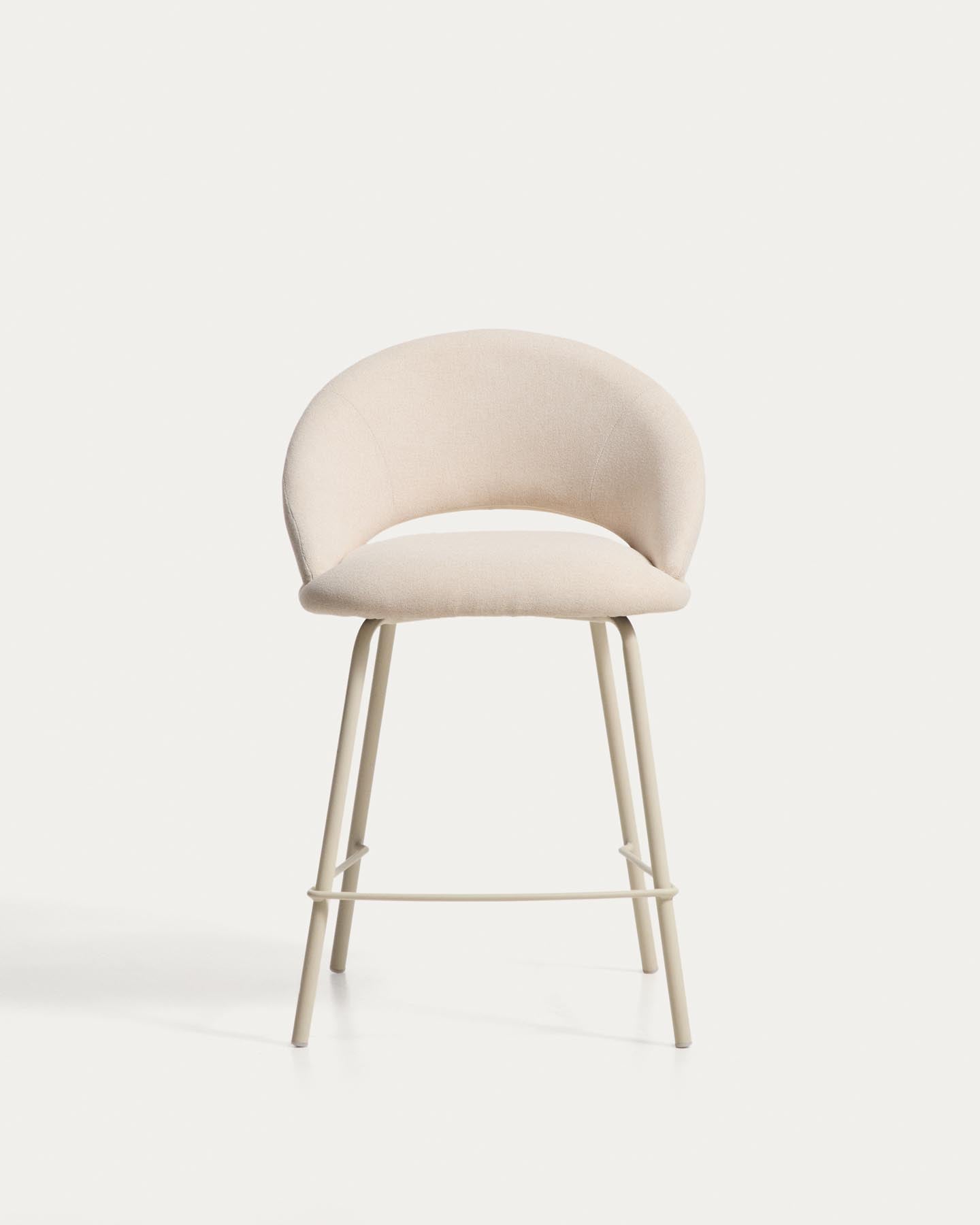 Hocker Bonali mit beiger Chenille und beigen Metallbeinen, FSC Mix Credit, 65 cm in Beige präsentiert im Onlineshop von KAQTU Design AG. Barhocker ist von Kave Home