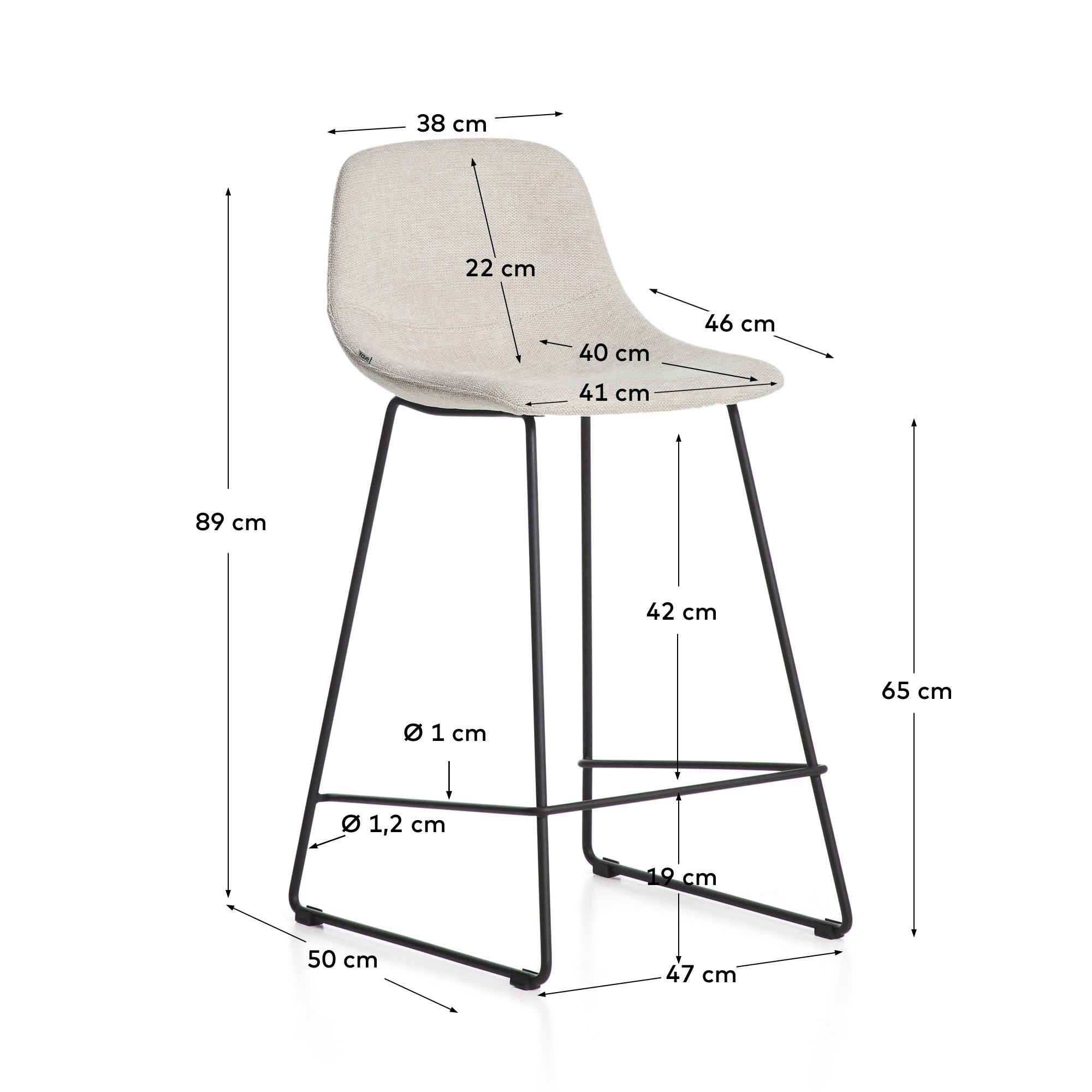 Hocker Zahara mit beiger Chenille und Stahlbeinen mit schwarzem Finish, 65 cm, FSC 100 % in Beige präsentiert im Onlineshop von KAQTU Design AG. Barhocker ist von Kave Home