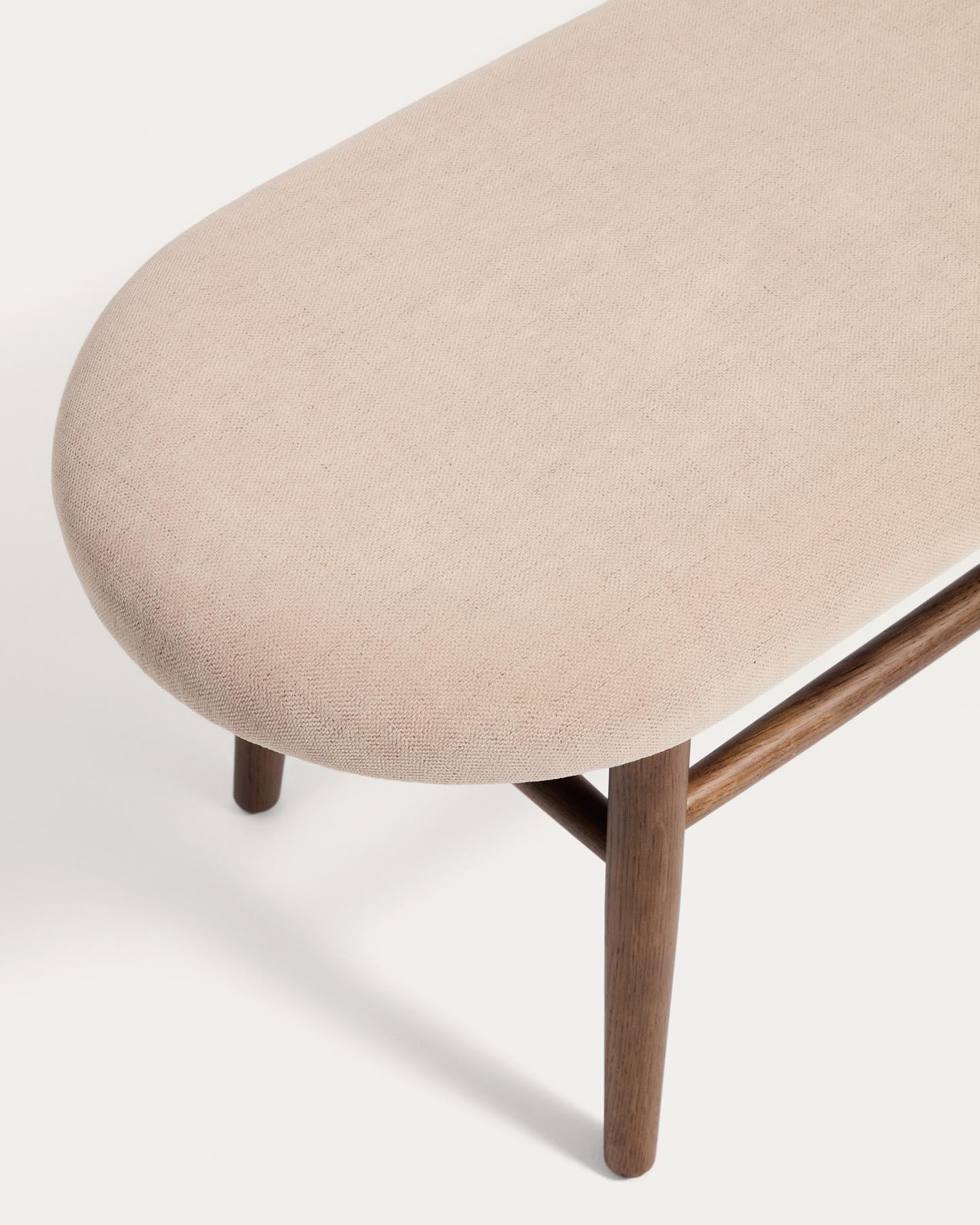 Bank Helda in grüner Chenille und massivem Eichenholz mit Nussbaumfinish, FSC Mix Credit, 122 cm  in Braun präsentiert im Onlineshop von KAQTU Design AG. Sitzbank ist von Kave Home