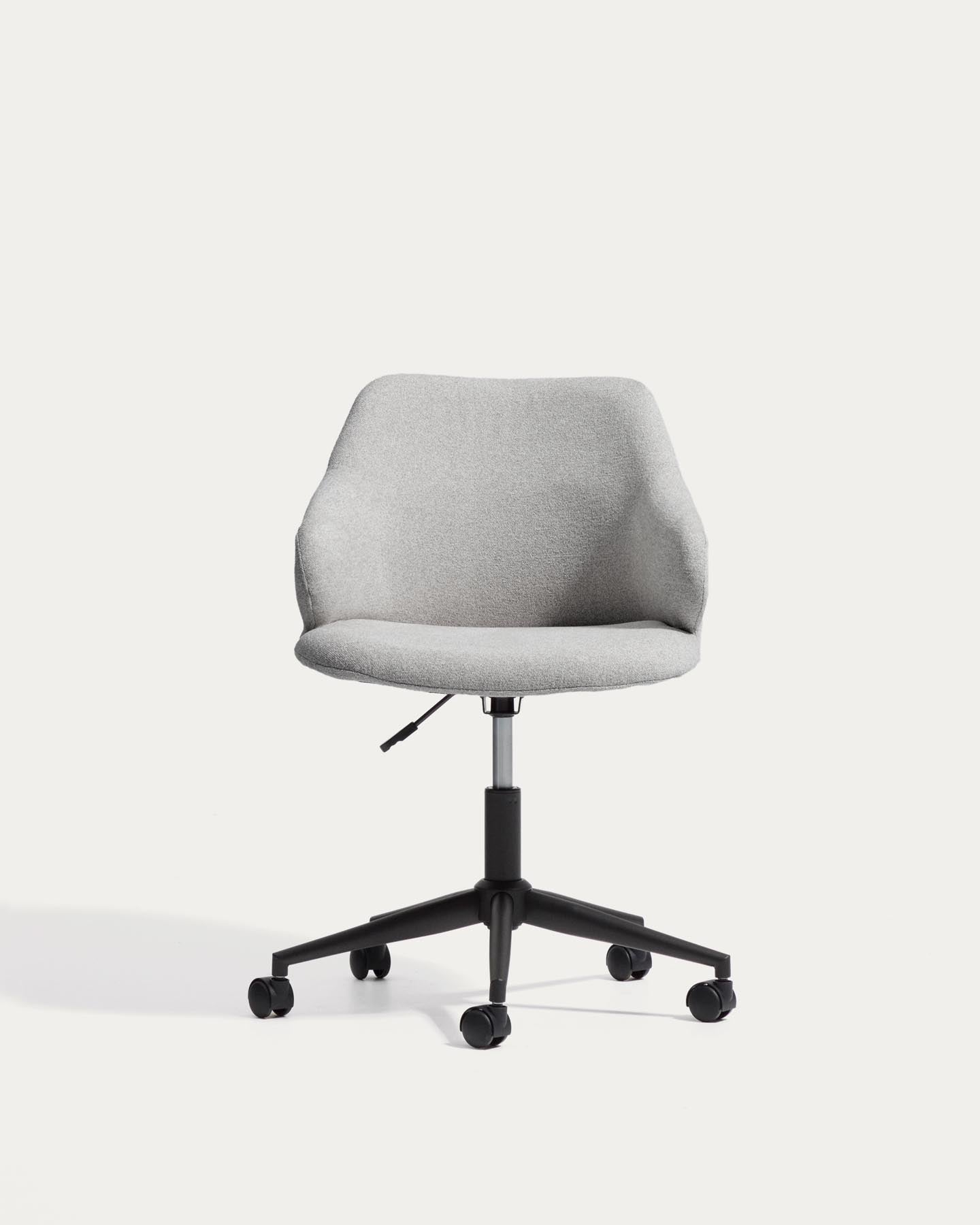 Schreibtischstuhl Einara in grauer Chenille mit schwarzen Stahlbeinen in Grau präsentiert im Onlineshop von KAQTU Design AG. Bürostuhl ist von Kave Home