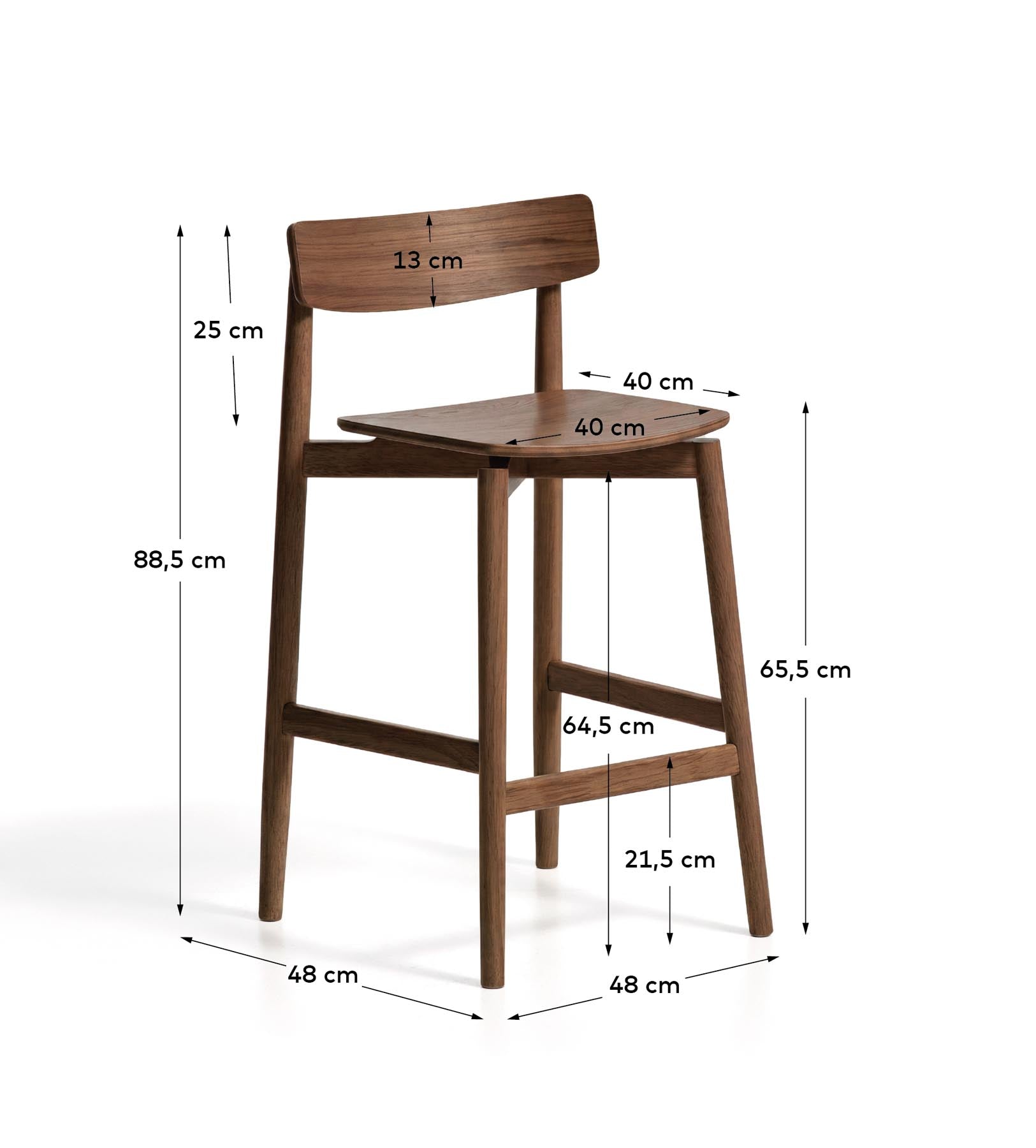 Hocker Evera mit Rückenlehne aus Eichenfurnier mit Nussbaumfinish, 65 cm in Braun präsentiert im Onlineshop von KAQTU Design AG. Barhocker ist von Kave Home