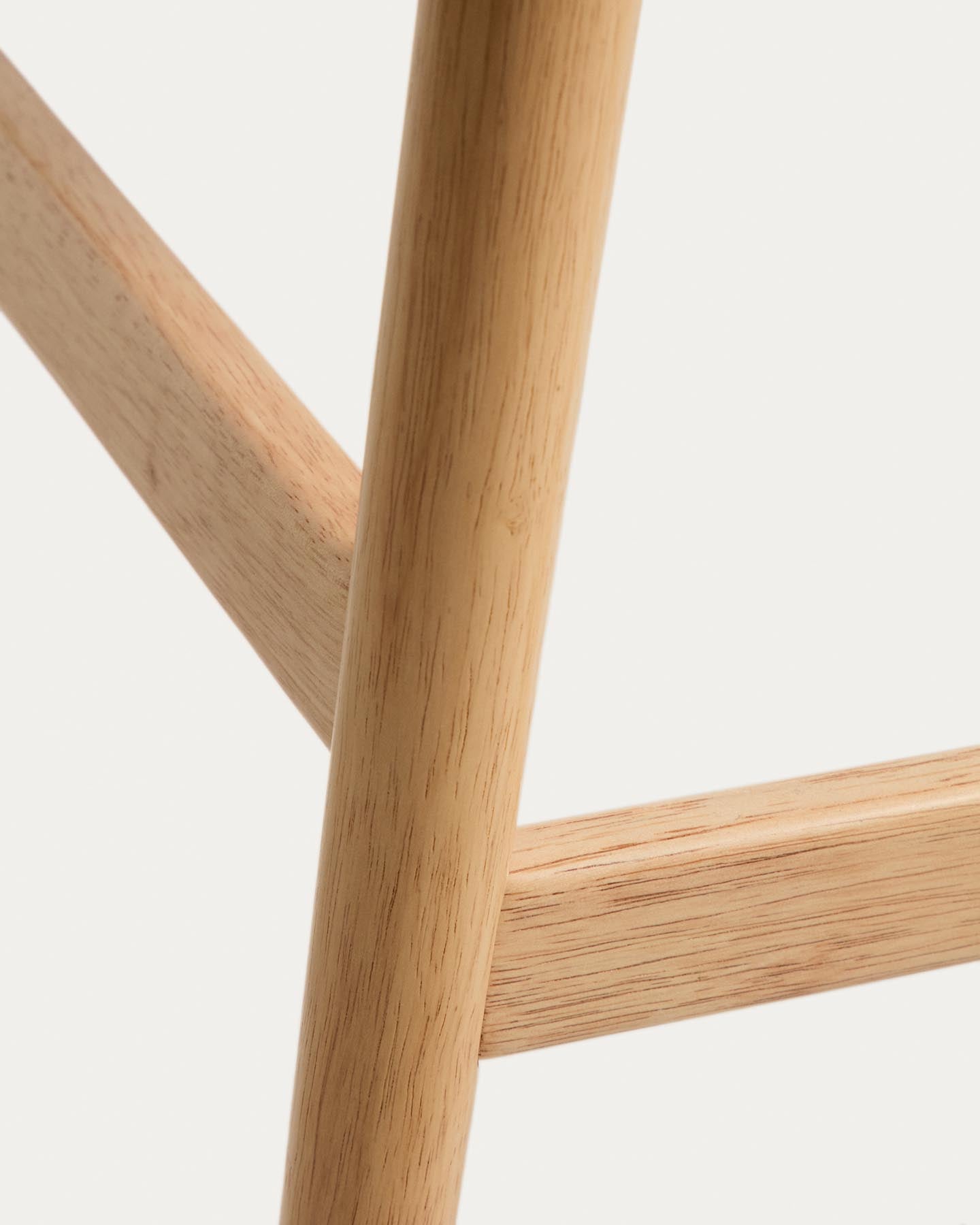 Hocker Evera mit Rückenlehne aus Eichenfurnier mit naturfarbenem Finish und beiger Chenille, 65 cm in Braun präsentiert im Onlineshop von KAQTU Design AG. Barhocker ist von Kave Home