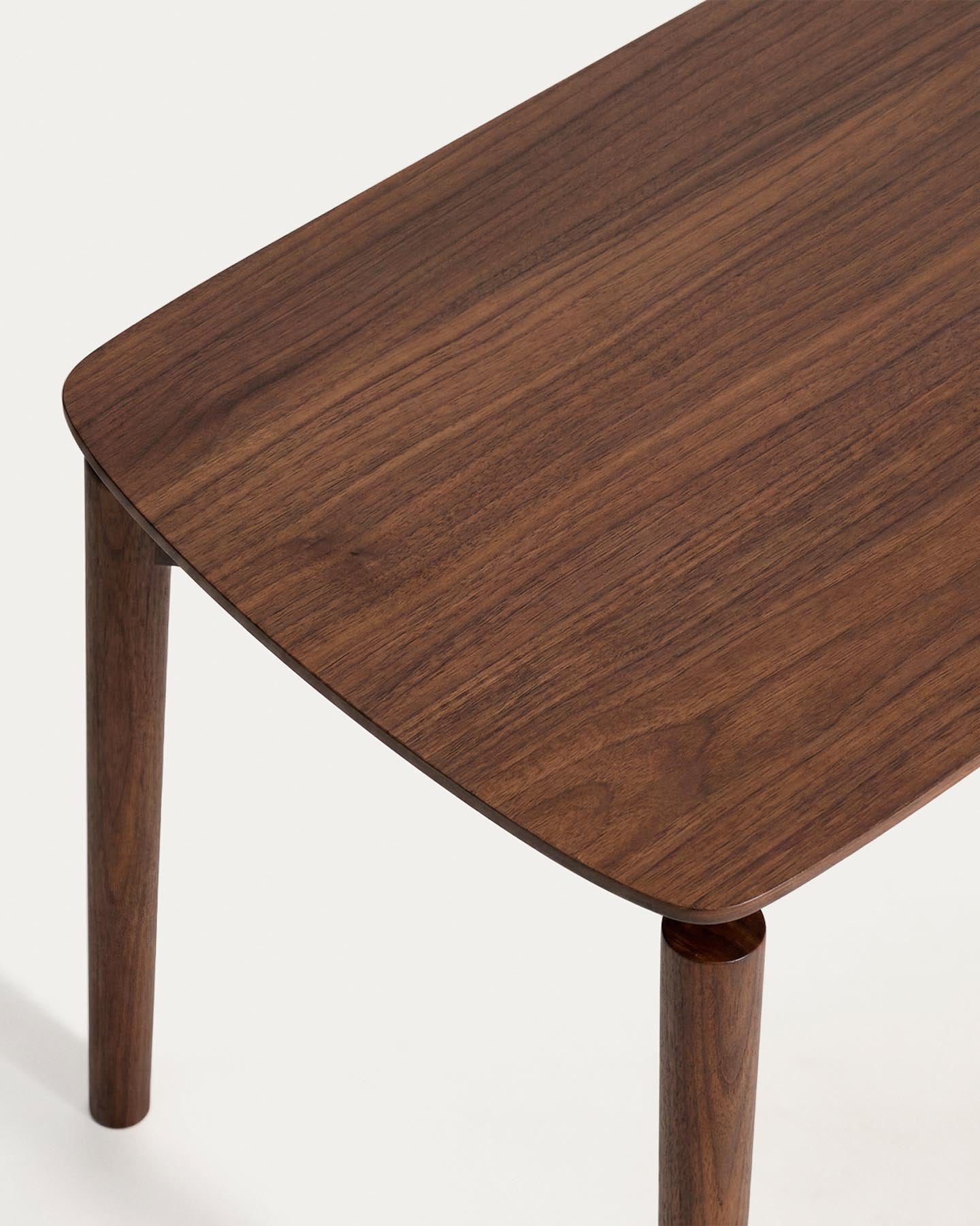 Bank Evera aus Eichenfurnier mit Nussbaumfinish, 122 cm in Braun präsentiert im Onlineshop von KAQTU Design AG. Sitzbank ist von Kave Home