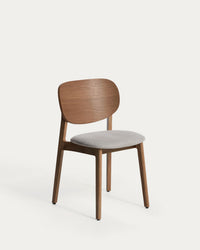 Sedia Ludara in impiallacciatura di rovere con finitura noce e <tc>braun</tc>la ciniglia