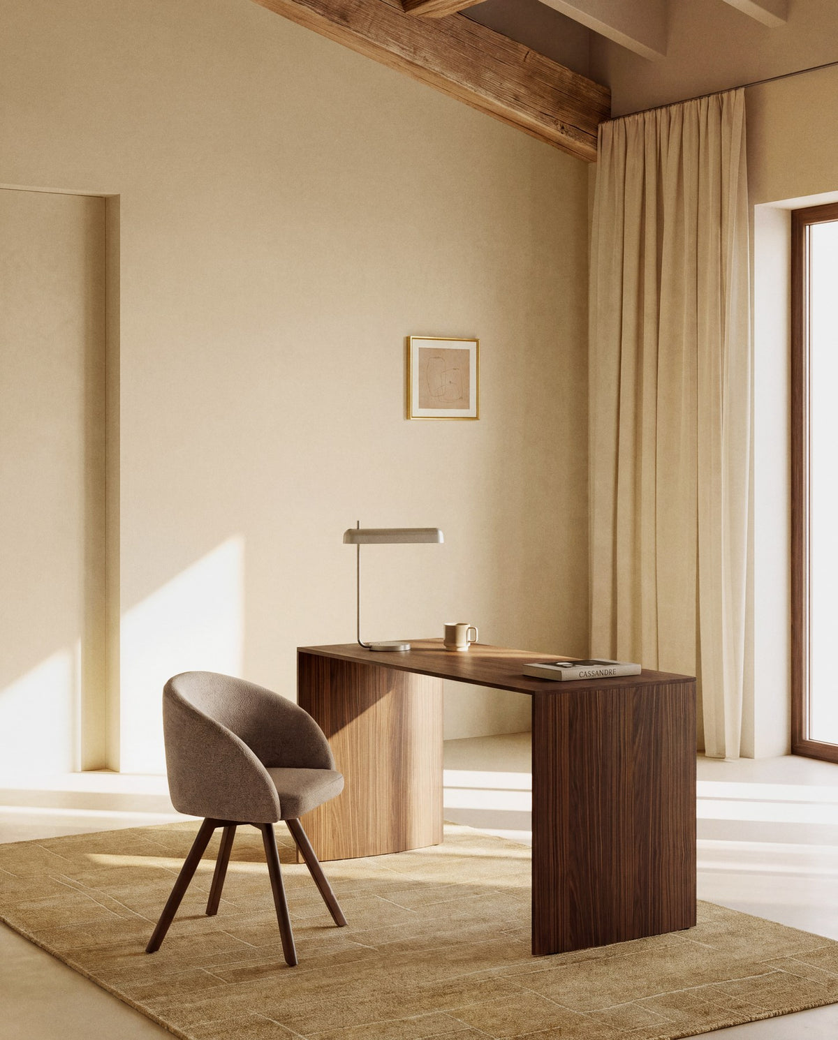Marvin Drehstuhl mit brauner Chenille Beine aus massiver Buche mit Nussholzfinish FSC 100% in Braun präsentiert im Onlineshop von KAQTU Design AG. Dreh-Schalenstuhl mit Armlehnen ist von Kave Home