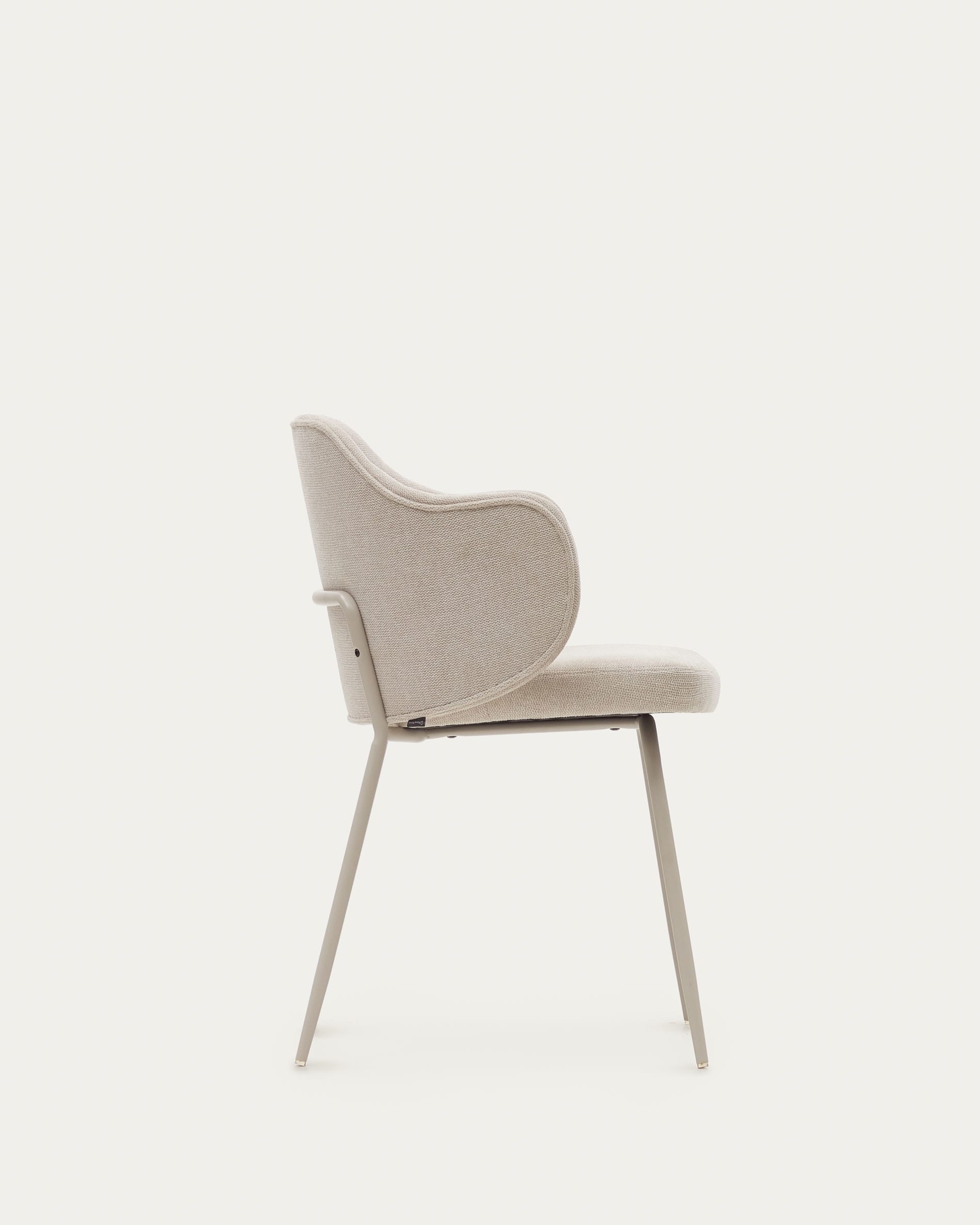 Yunia Stuhl Beige: Stilvoller Komfort mit beigen Stahlbeinen von Kave Home.