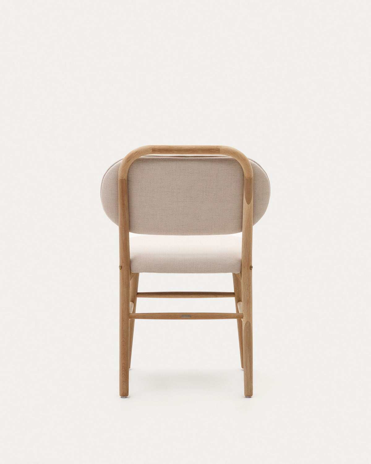 Helda Stuhl aus beiger Chenille und massivem Eichenholz FSC Mix Credit in Beige, Natur präsentiert im Onlineshop von KAQTU Design AG. Stuhl ist von Kave Home