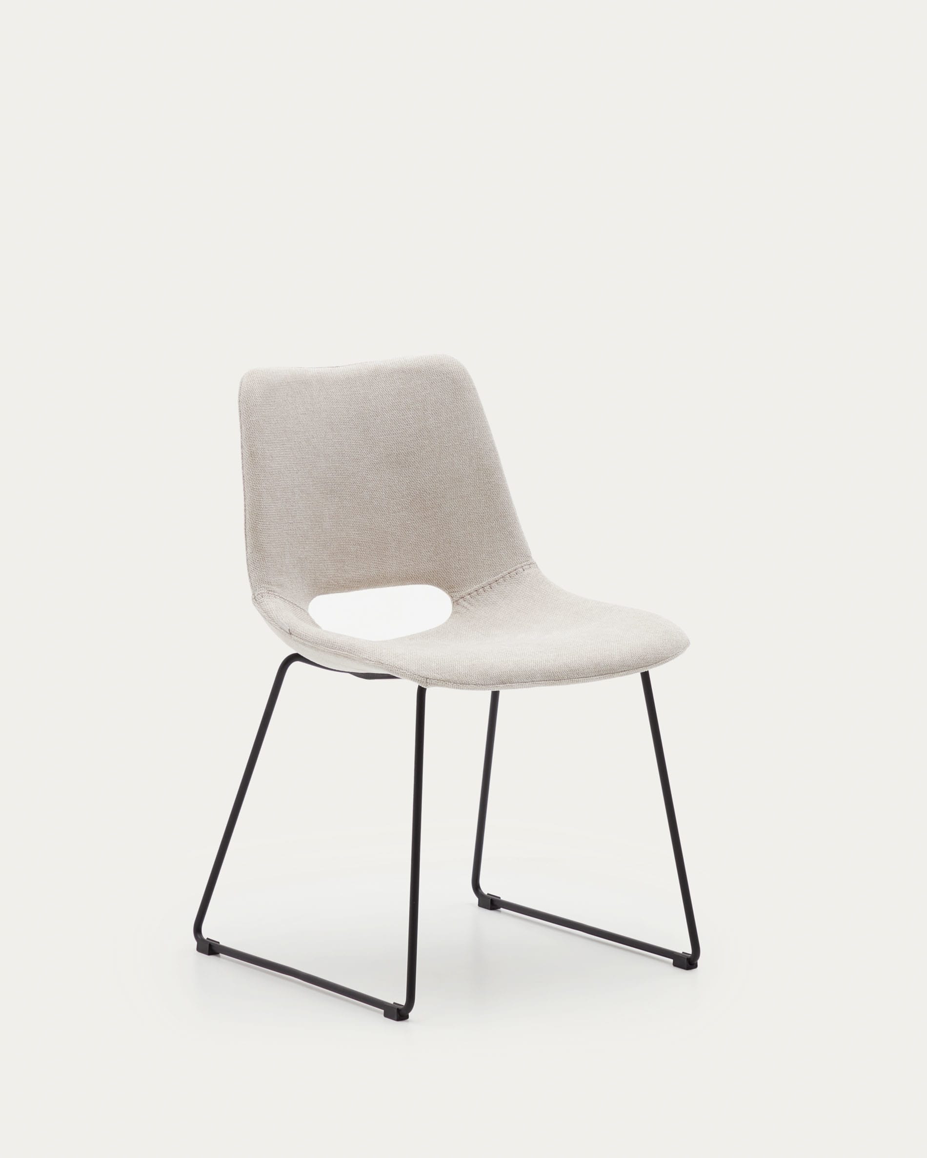 3D-Modell des Zahara Stuhls: Beige, Stahl, schwarzes Finish. Stilvoll und langlebig für Esszimmer, Wohnzimmer, Büro.