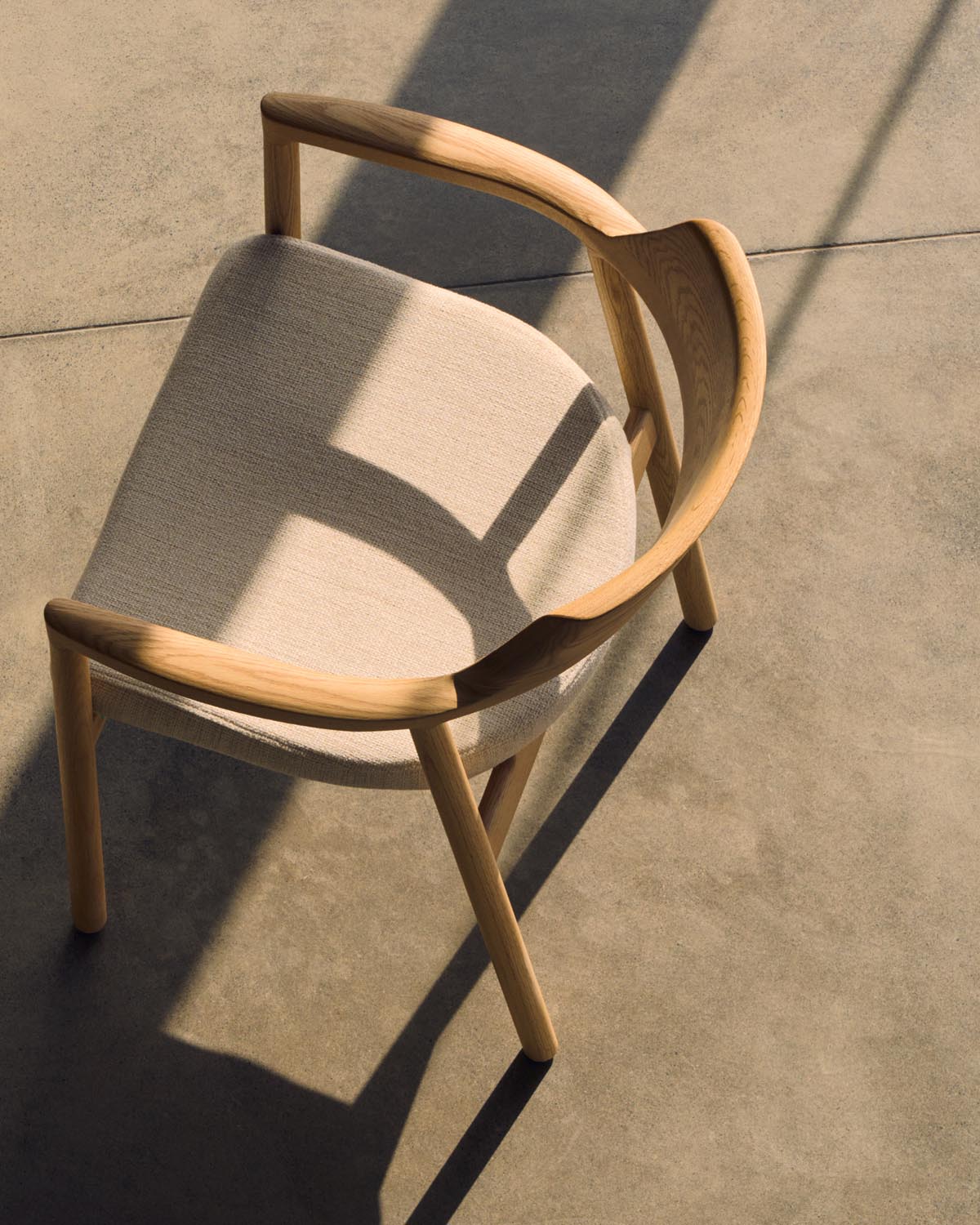Alocs chair with removable chenille cover in beige, solid oak with natural finish, FSC Mix Credit