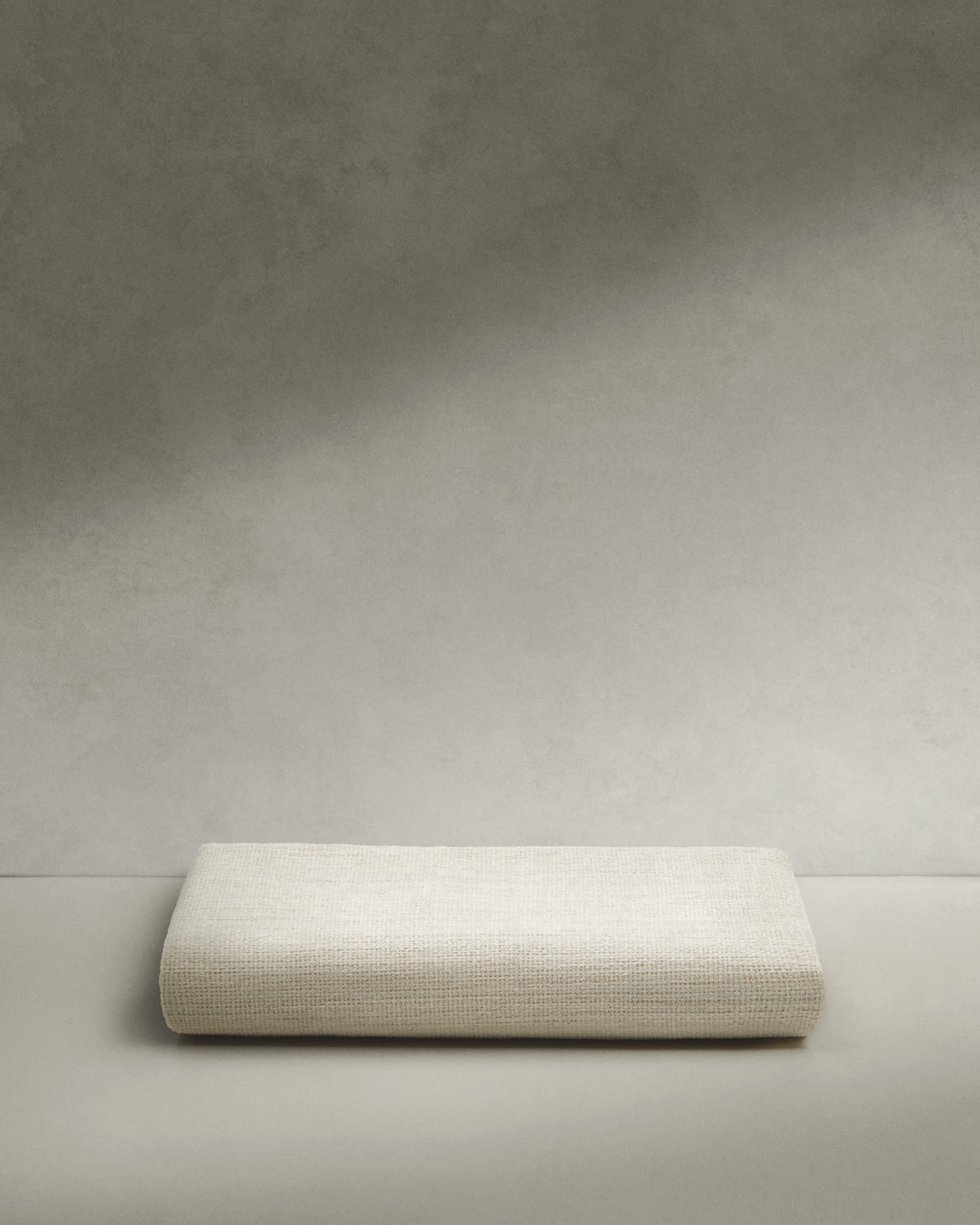 Bezug für den Stuhl Timons aus Chenille in Beige in Beige, Natur präsentiert im Onlineshop von KAQTU Design AG. Sitzkissen ist von Kave Home