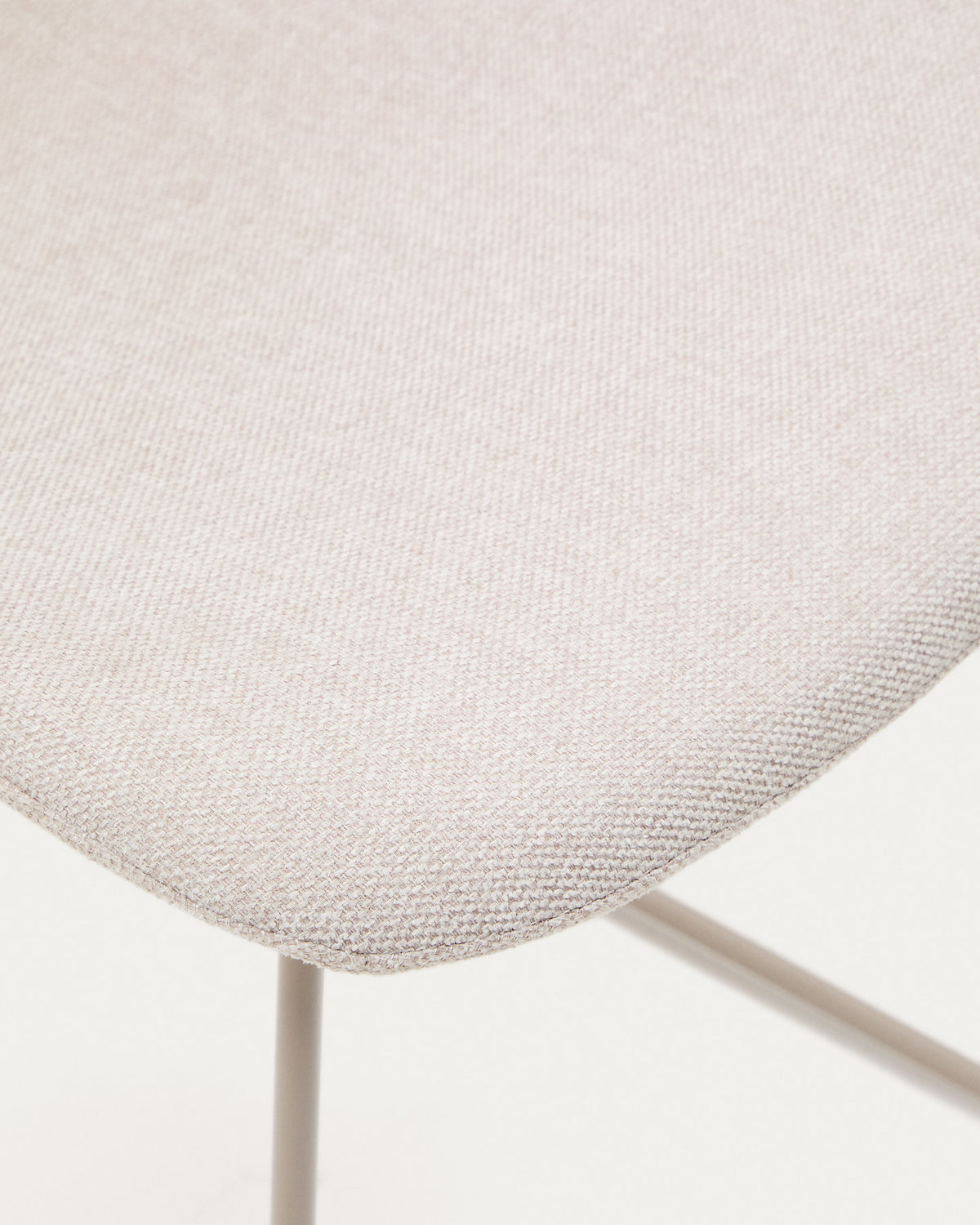 Zahara Stuhl beige und Stahl mit beigem Finish FSC 100% in Beige präsentiert im Onlineshop von KAQTU Design AG. Stuhl ist von Kave Home