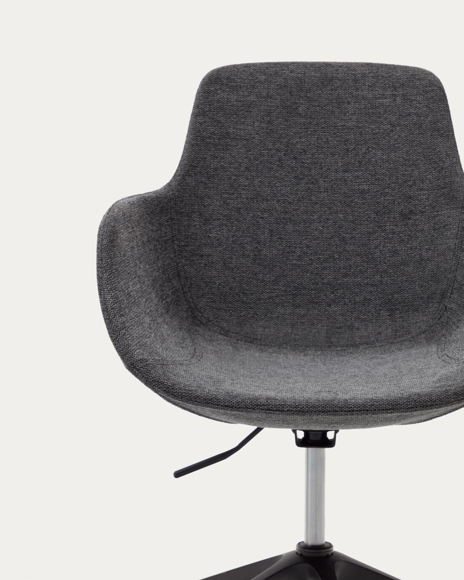 Eleganter Tissiana Schreibtischstuhl in Dunkelgrau mit mattschwarzer Aluminium-Oberfläche. Perfekt für modernes Arbeiten und höchsten Sitzkomfort.