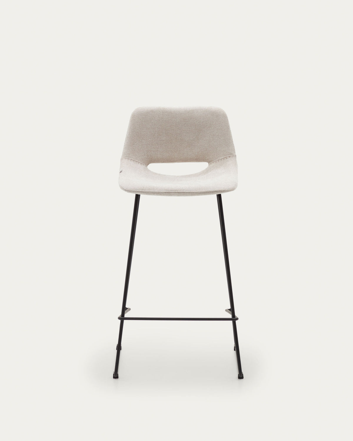 Zahara Hocker beige und Stahl mit schwarzem Finish 65 cm FSC 100% in Beige präsentiert im Onlineshop von KAQTU Design AG. Barhocker ist von Kave Home
