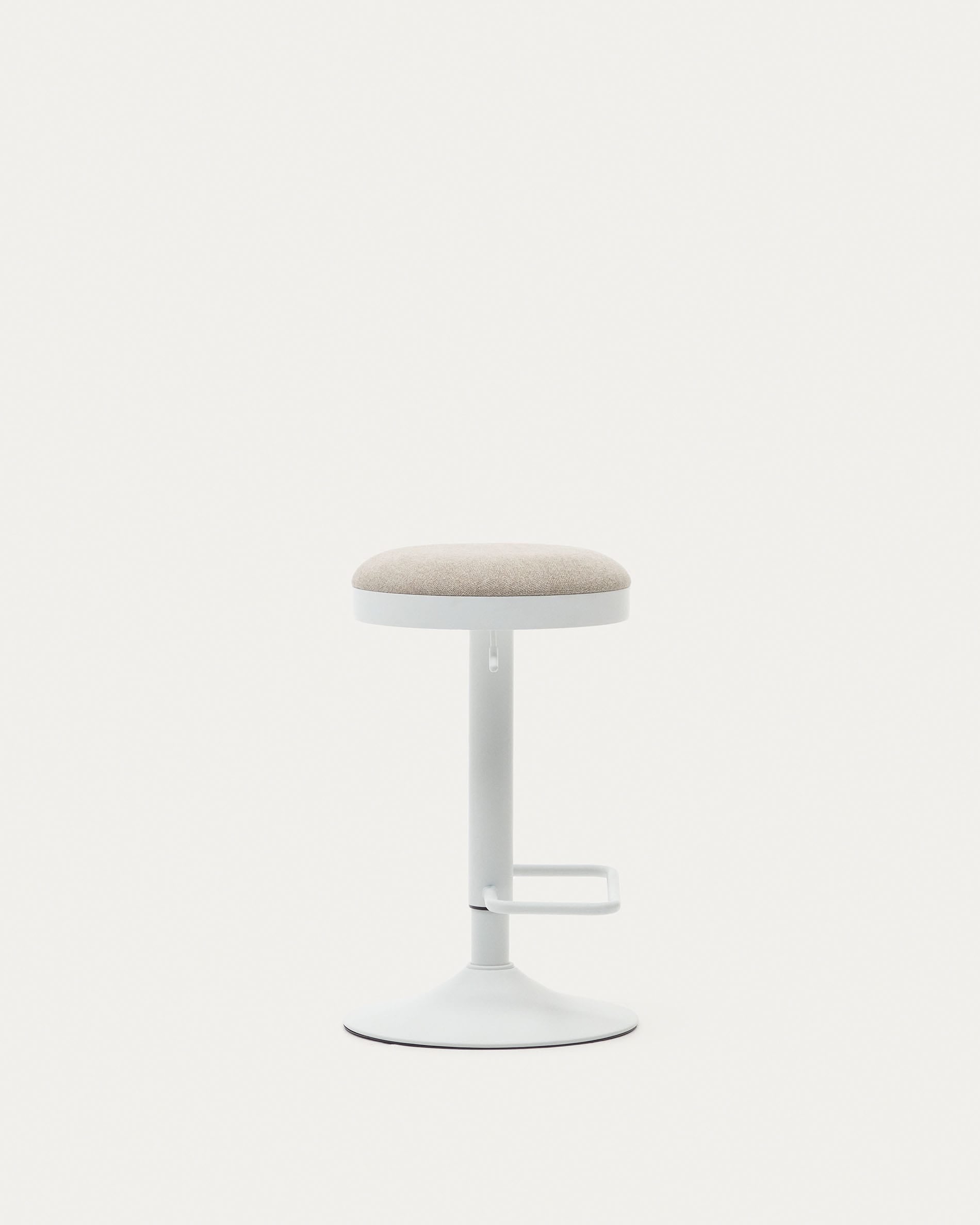 Zaib Hocker: Höhenverstellbar, Chenille & Stahl, modern & elegant.