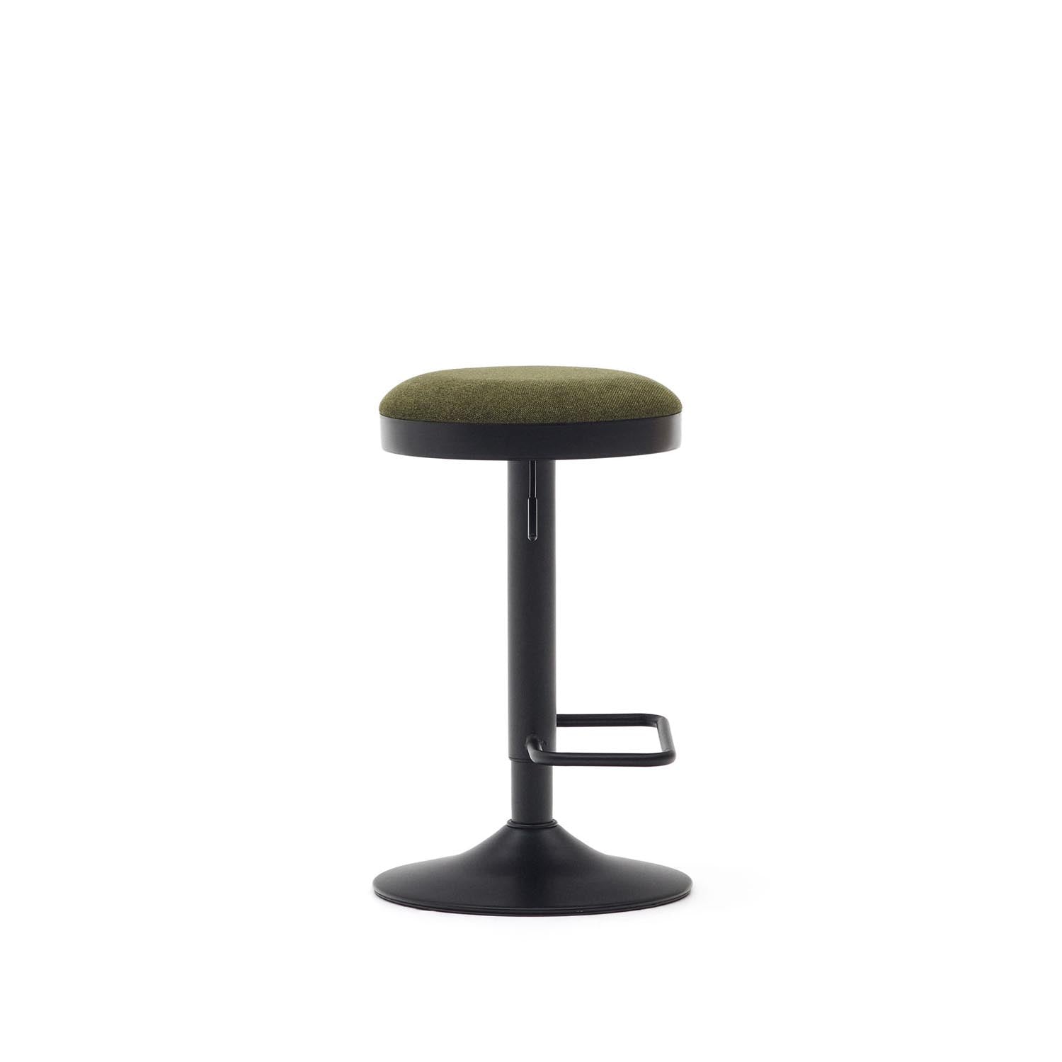 Zaib Hocker aus dunkelgrüner Chenille und mattschwarzem Stahl Höhe 58-80 cm in Grün, Schwarz präsentiert im Onlineshop von KAQTU Design AG. Hocker ist von Kave Home