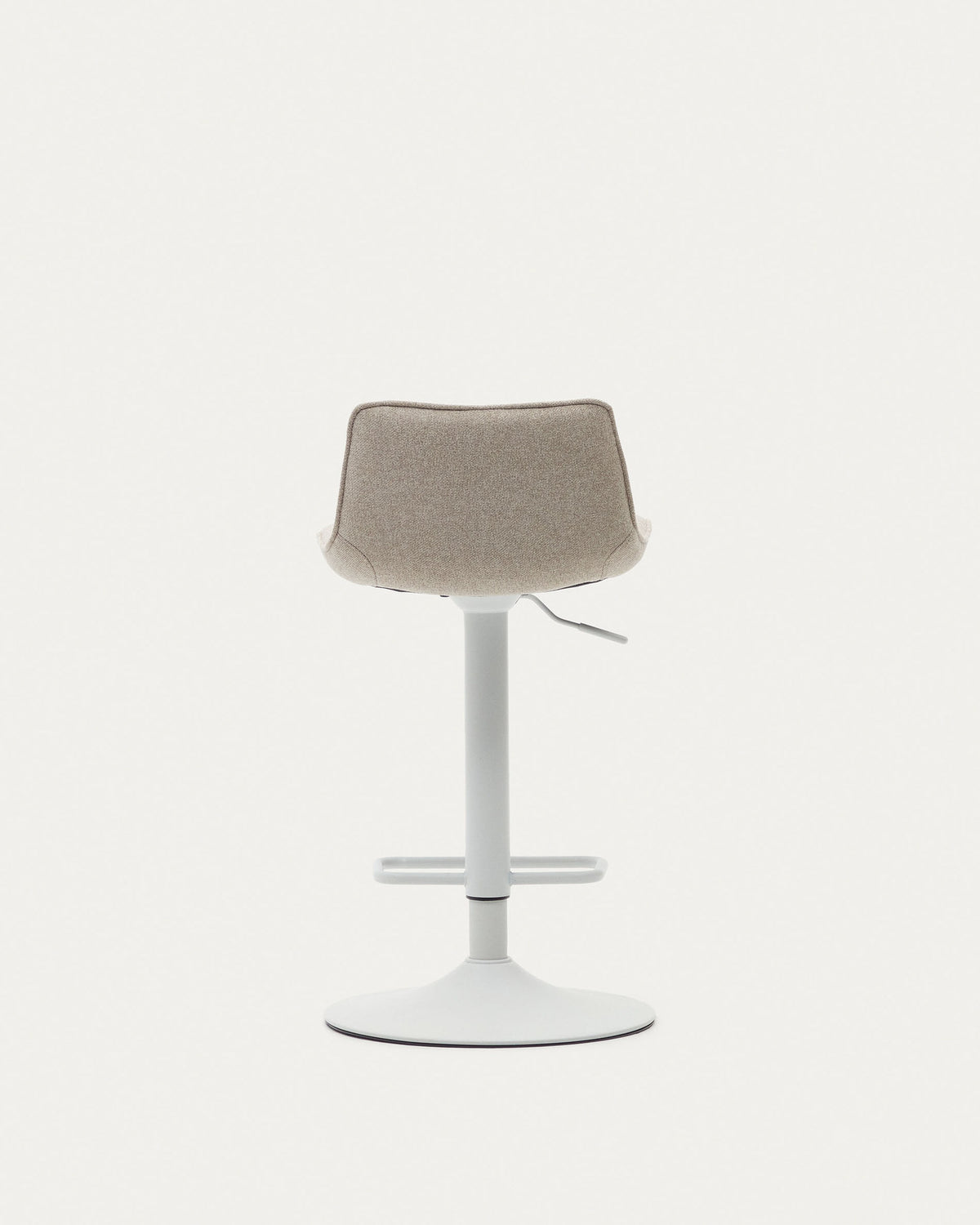 Zenda Hocker aus beigefarbenem Chenille und mattweissem Stahl 81-102 cm FSC 100% in Weiss präsentiert im Onlineshop von KAQTU Design AG. Barhocker ist von Kave Home