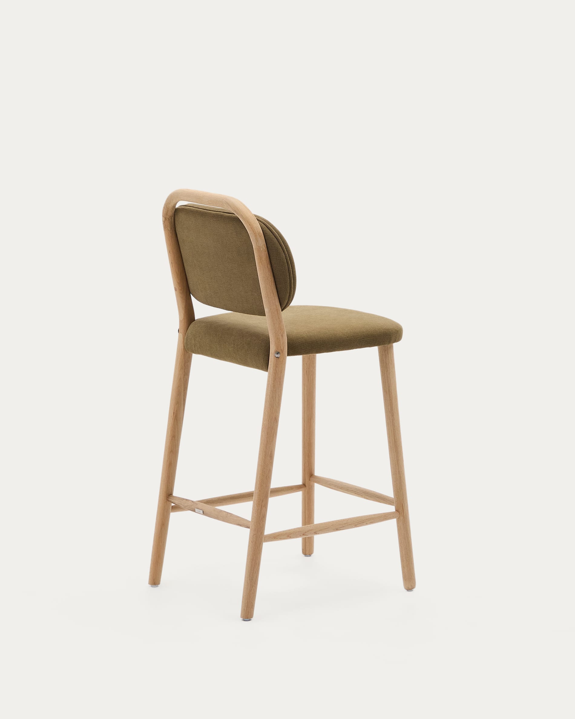 Moderner Helda Hocker, 65 cm, aus grüner Chenille und FSC-zertifiziertem Eichenholz, stilvoll und nachhaltig von Kave Home.