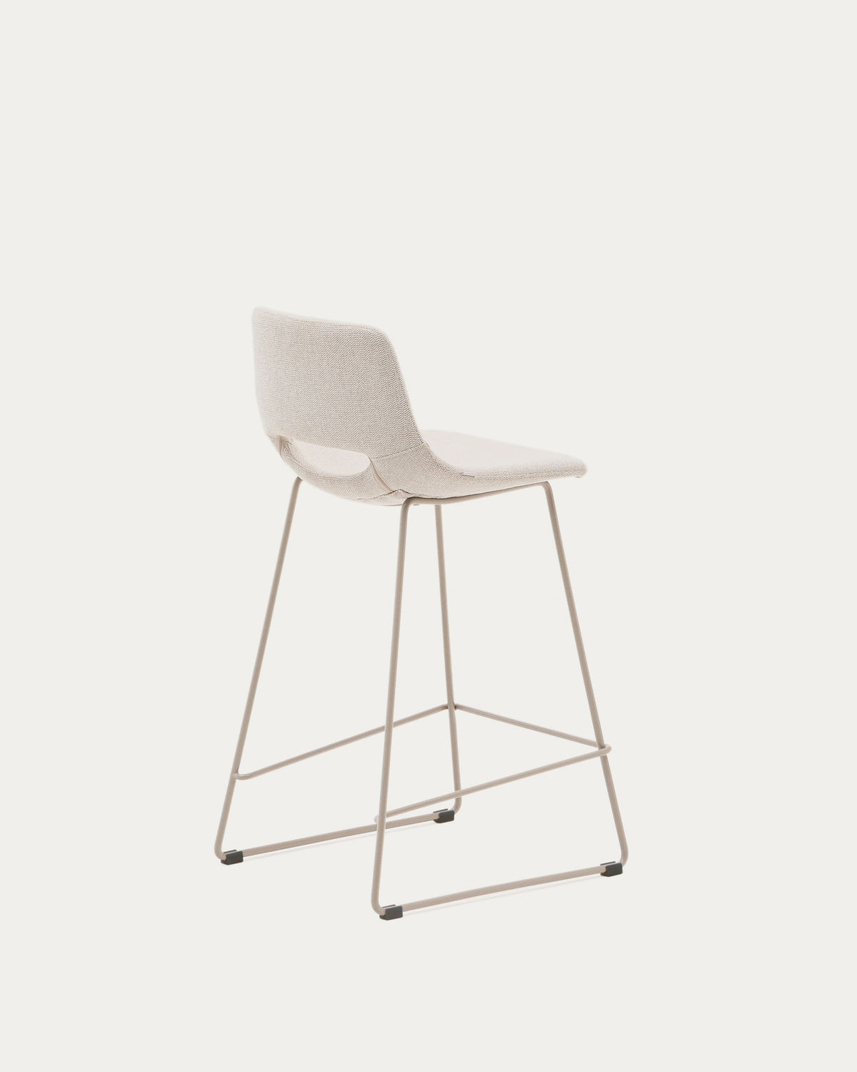 Zahara Hocker beige und Stahl mit beigem Finish 65 cm FSC 100% in Beige präsentiert im Onlineshop von KAQTU Design AG. Barstuhl ist von Kave Home