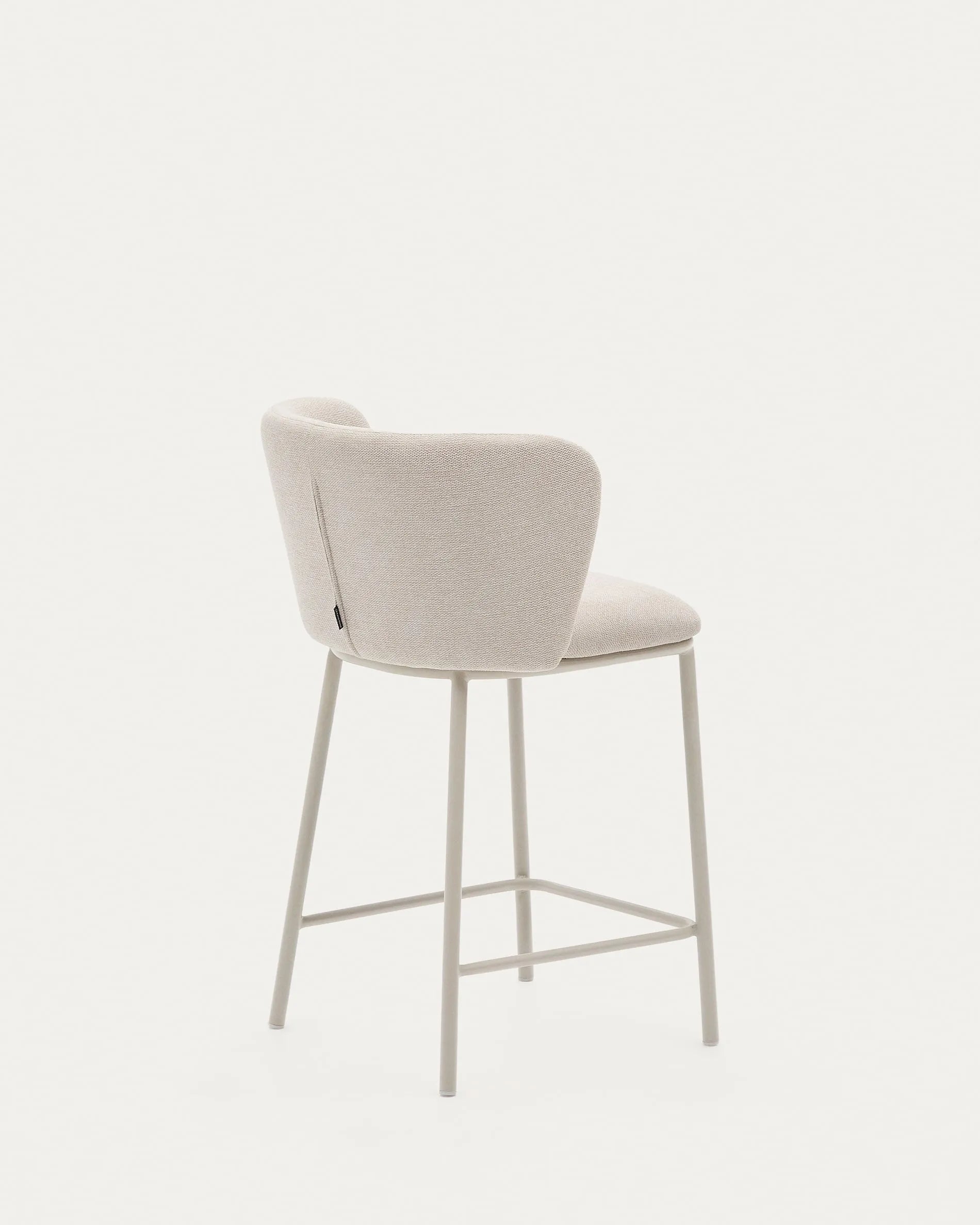 Moderner Hocker Ciselia, 65 cm hoch, aus beigem Chenille und Stahl, FSC-zertifiziert, perfekt für elegante Wohnräume.
