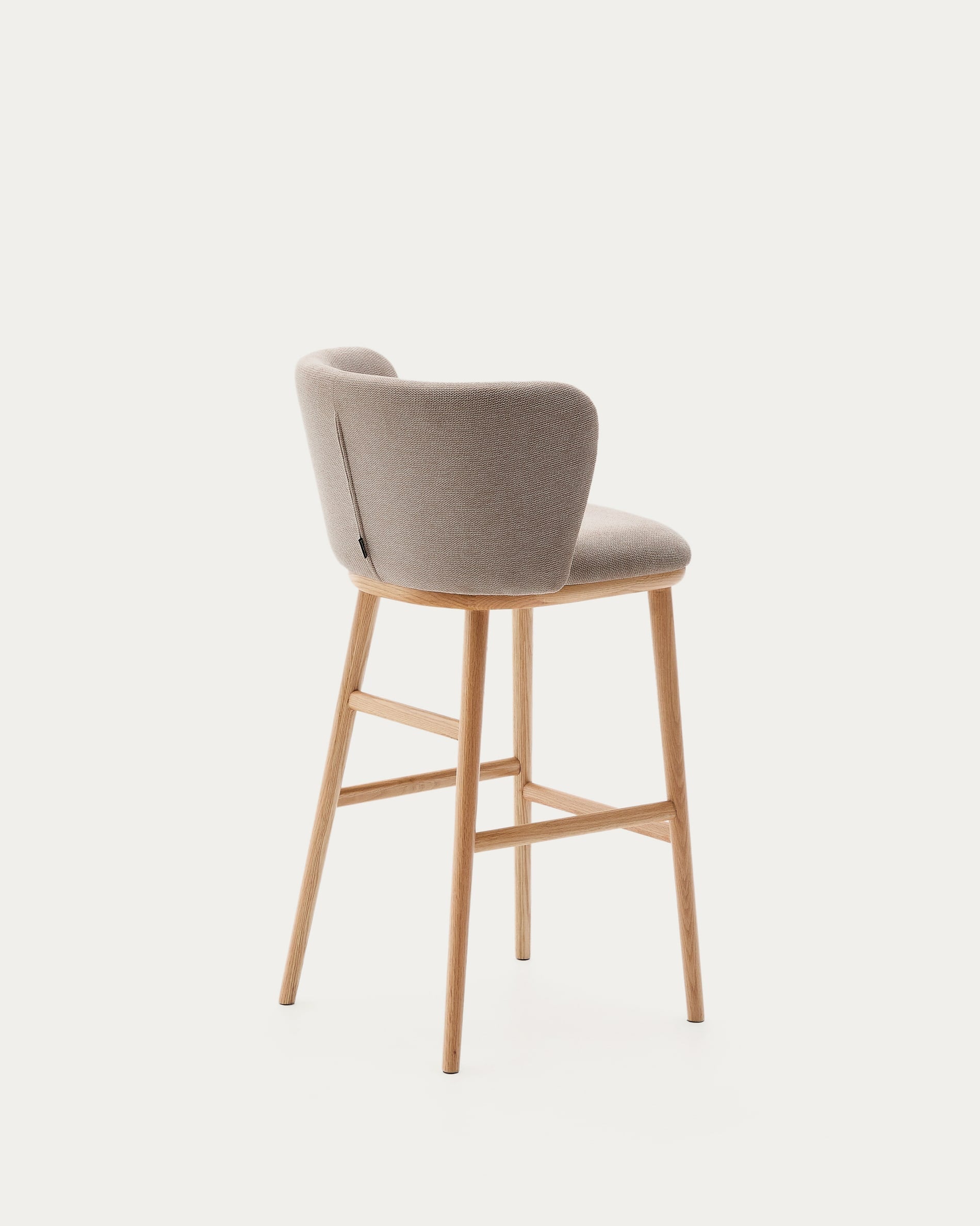 Eleganter Hocker Ciselia aus brauner Chenille und massiver Esche mit natürlichem Finish, FSC-zertifiziert, 75 cm hoch.