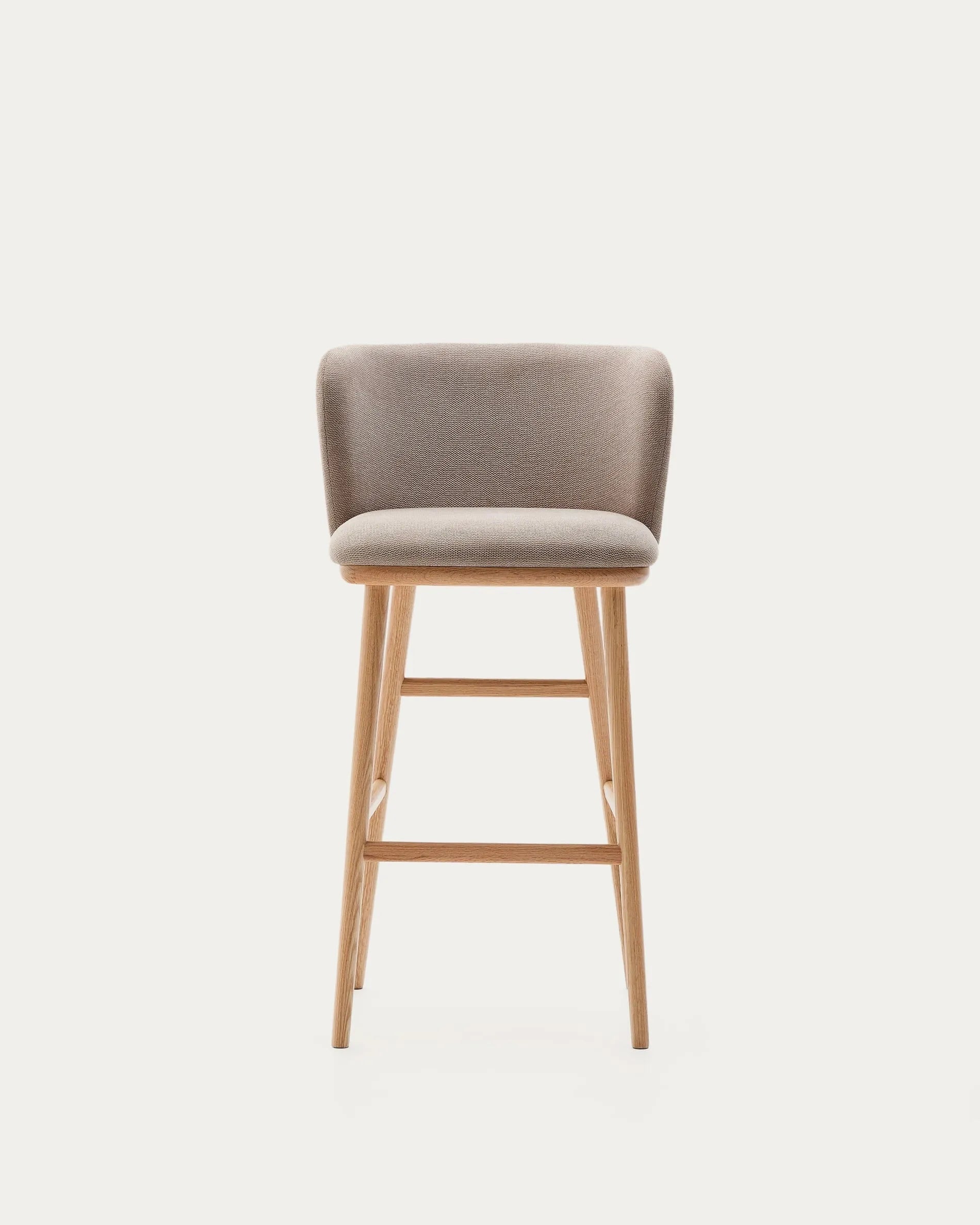 Eleganter Hocker Ciselia, 75 cm, aus brauner Chenille und FSC-zertifiziertem Eschenholz mit natürlichem Finish, modern und stilvoll.