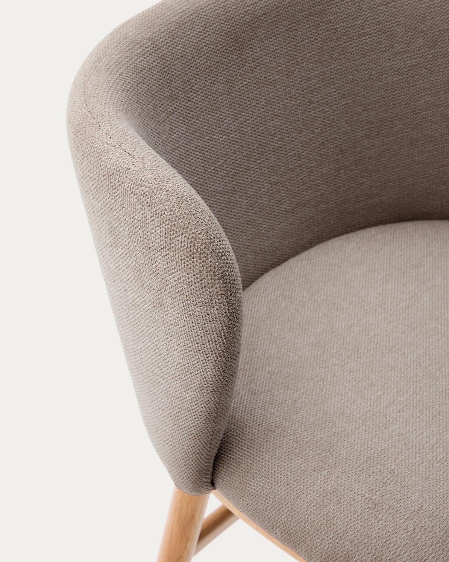 Hocker Ciselia, 75 cm, aus brauner Chenille und FSC-zertifiziertem Eschenholz, mit natürlichem Finish, modern und komfortabel.