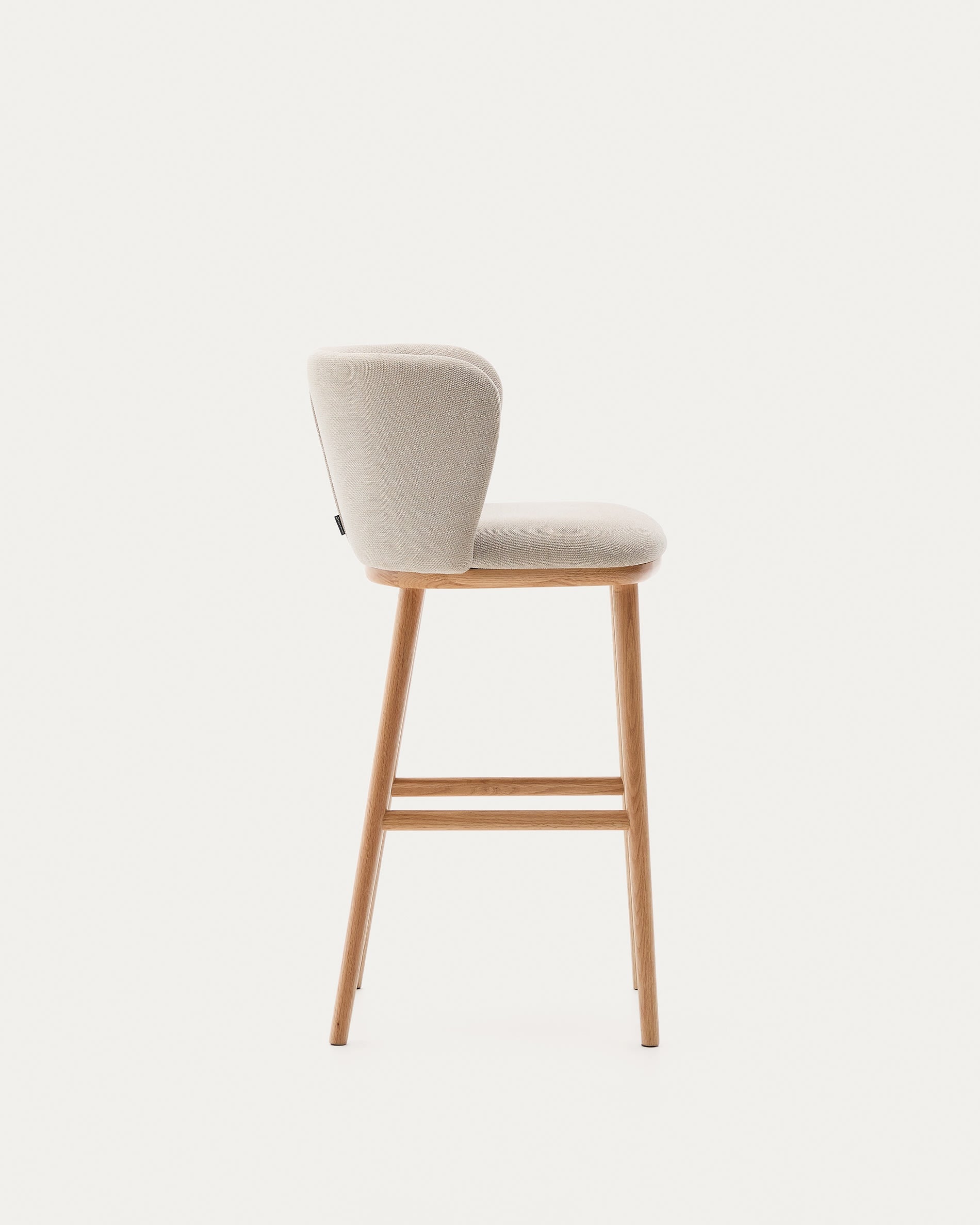 Moderner Hocker Ciselia, 75 cm, aus beigem Chenille und FSC-zertifiziertem Eschenholz, mit natürlichem Finish, stilvoll und nachhaltig.