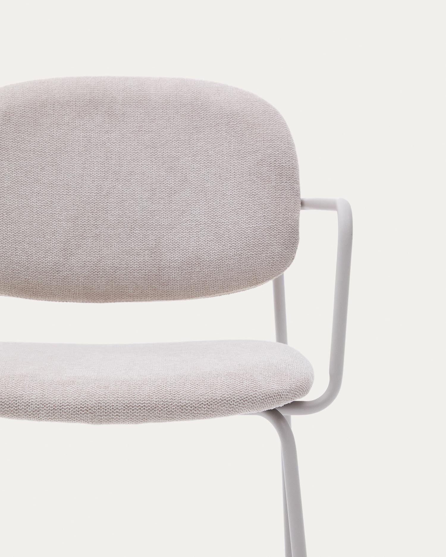 Stuhl Meli mit beiger Chenille und beigen Metallbeinen FSC Mix Credit in Beige präsentiert im Onlineshop von KAQTU Design AG. Stuhl ist von Kave Home
