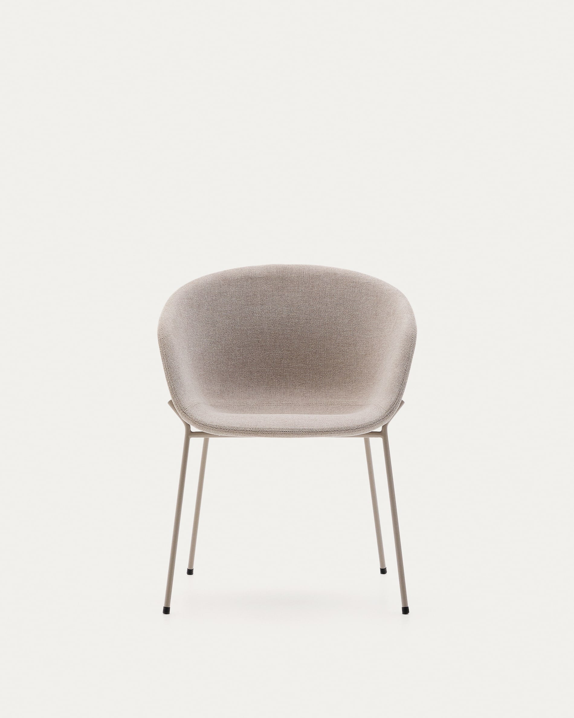 Eleganter Stuhl Yvette mit weicher Chenille-Polsterung in Beige und robusten Stahlbeinen, ideal für moderne Wohnräume.