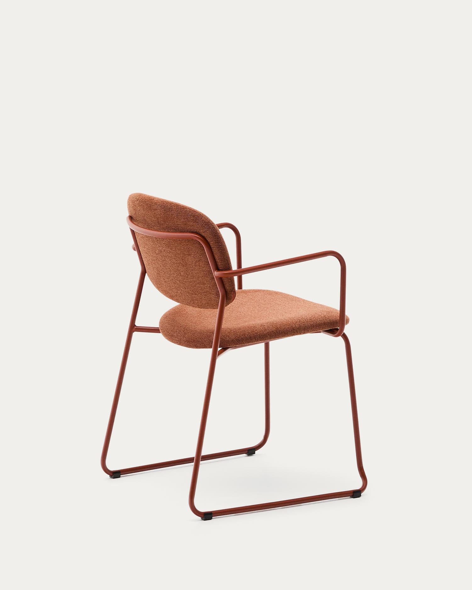 Stuhl Meli aus terrakottafarbener Chenille und terrakottafarbenem Metallgestell FSC Mix Credit in Terrakotta präsentiert im Onlineshop von KAQTU Design AG. Stuhl ist von Kave Home
