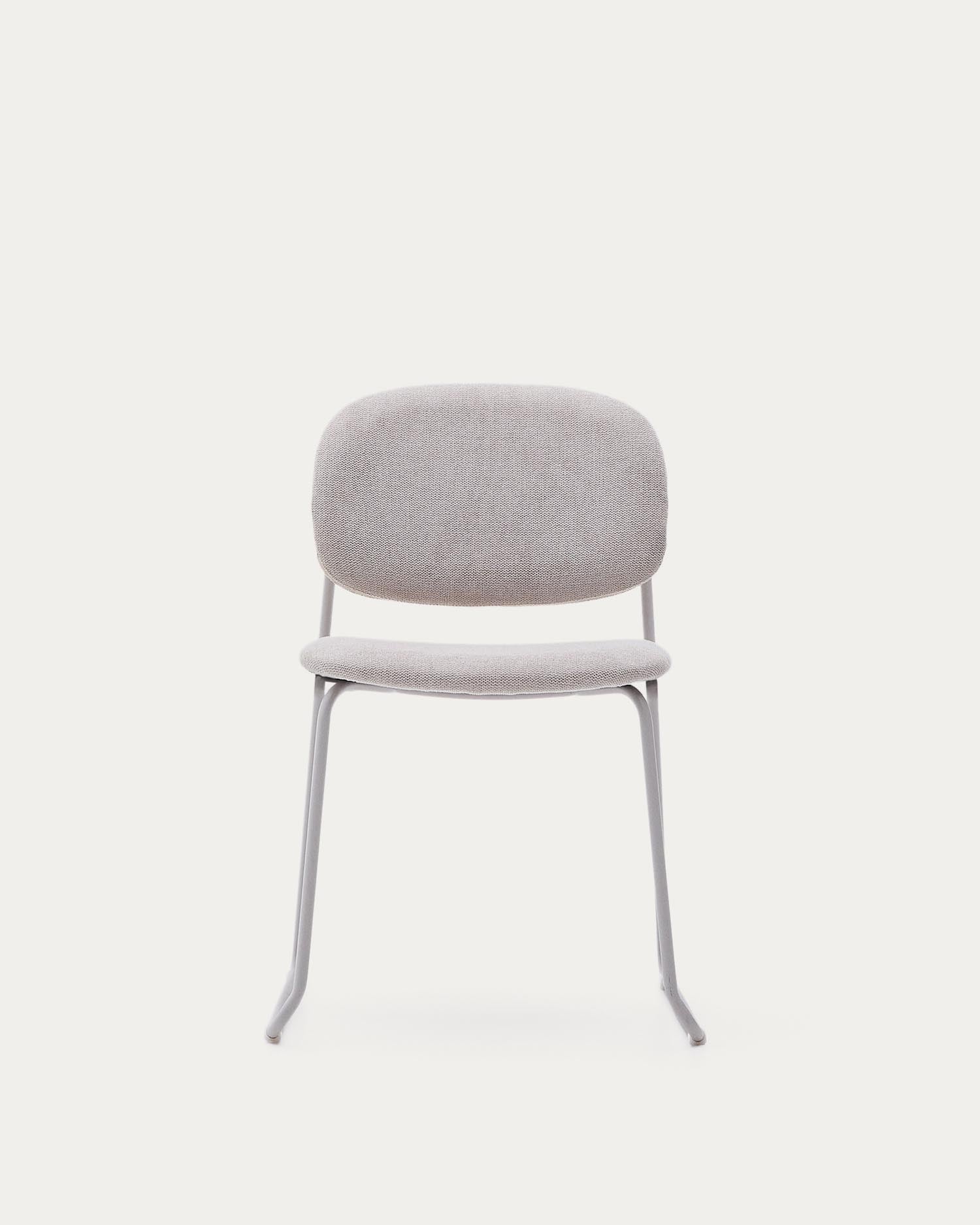 Stapelbarer Stuhl Meli mit beiger Chenille und beigen Metallbeinen FSC Mix Credit in Beige präsentiert im Onlineshop von KAQTU Design AG. Stuhl ist von Kave Home