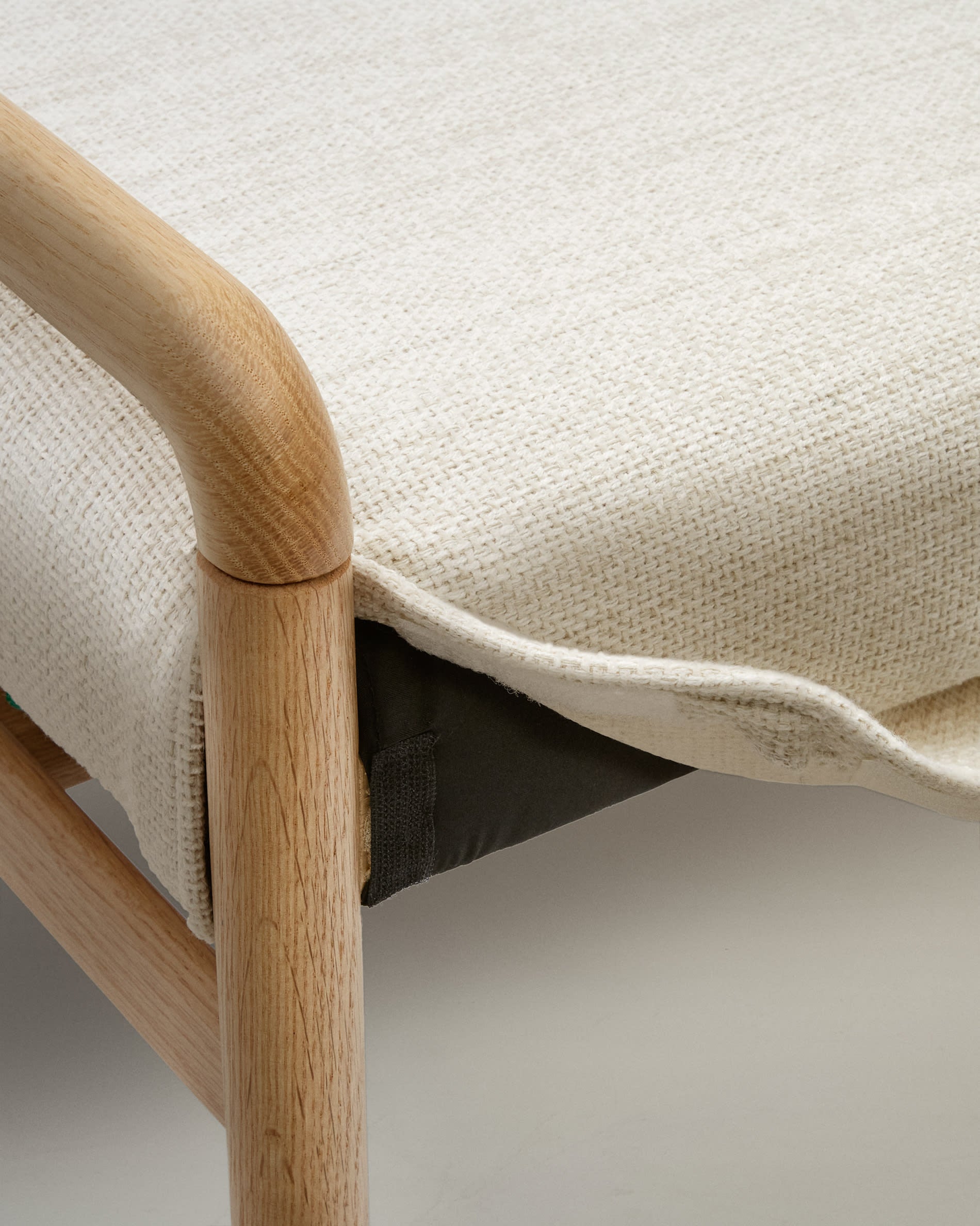Bezug für die Polsterbank Macaret aus Chenille in Beige in Beige, Natur präsentiert im Onlineshop von KAQTU Design AG. Sitzbank ist von Kave Home