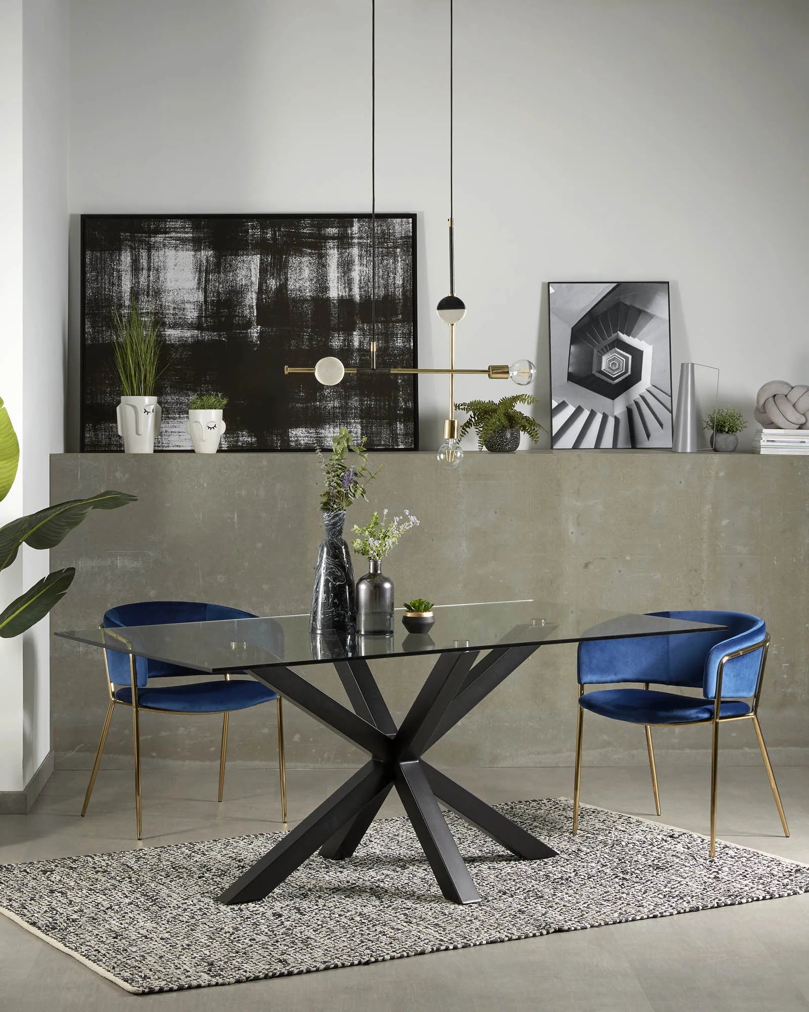 Moderner Argo Tisch: Glasplatte, schwarze Stahlbeine, 180x100 cm, stilvoll und robust, ideal für Esszimmer oder Büro.